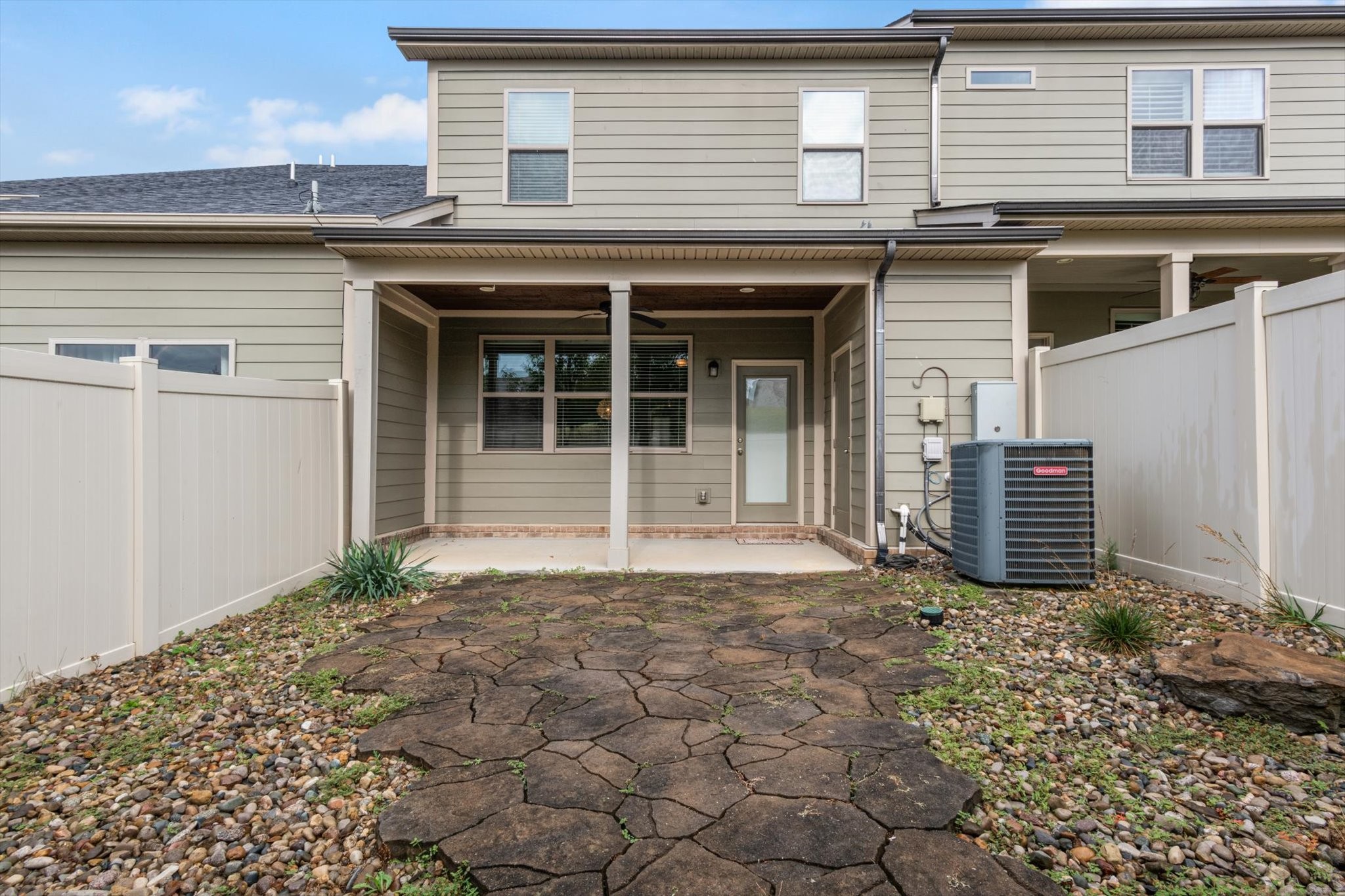 1611 Hampshire Pl Property Photo 22