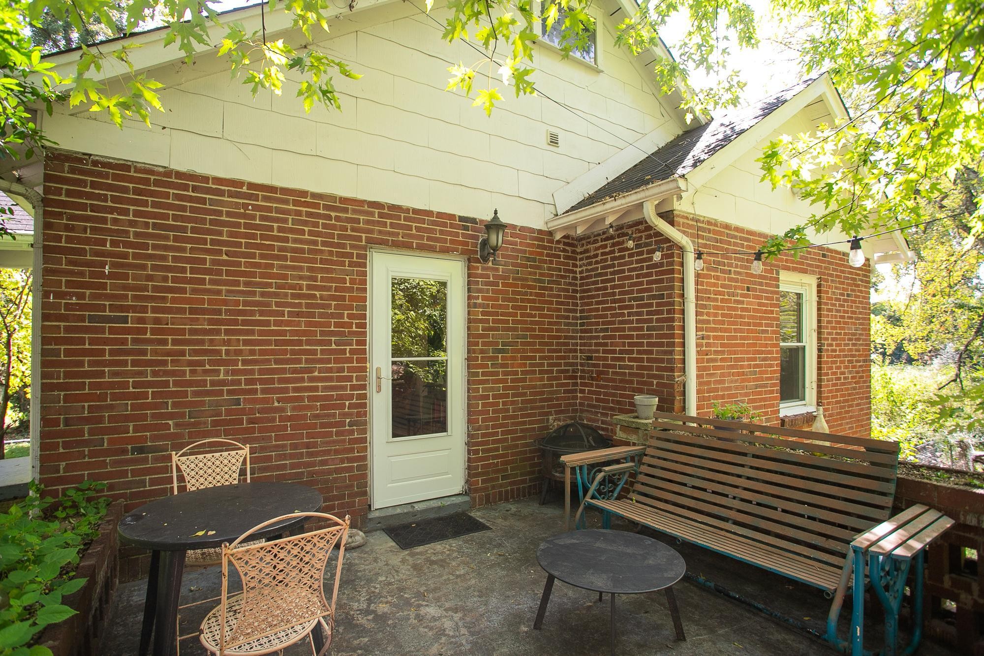 120 Dellway Dr Property Photo 2
