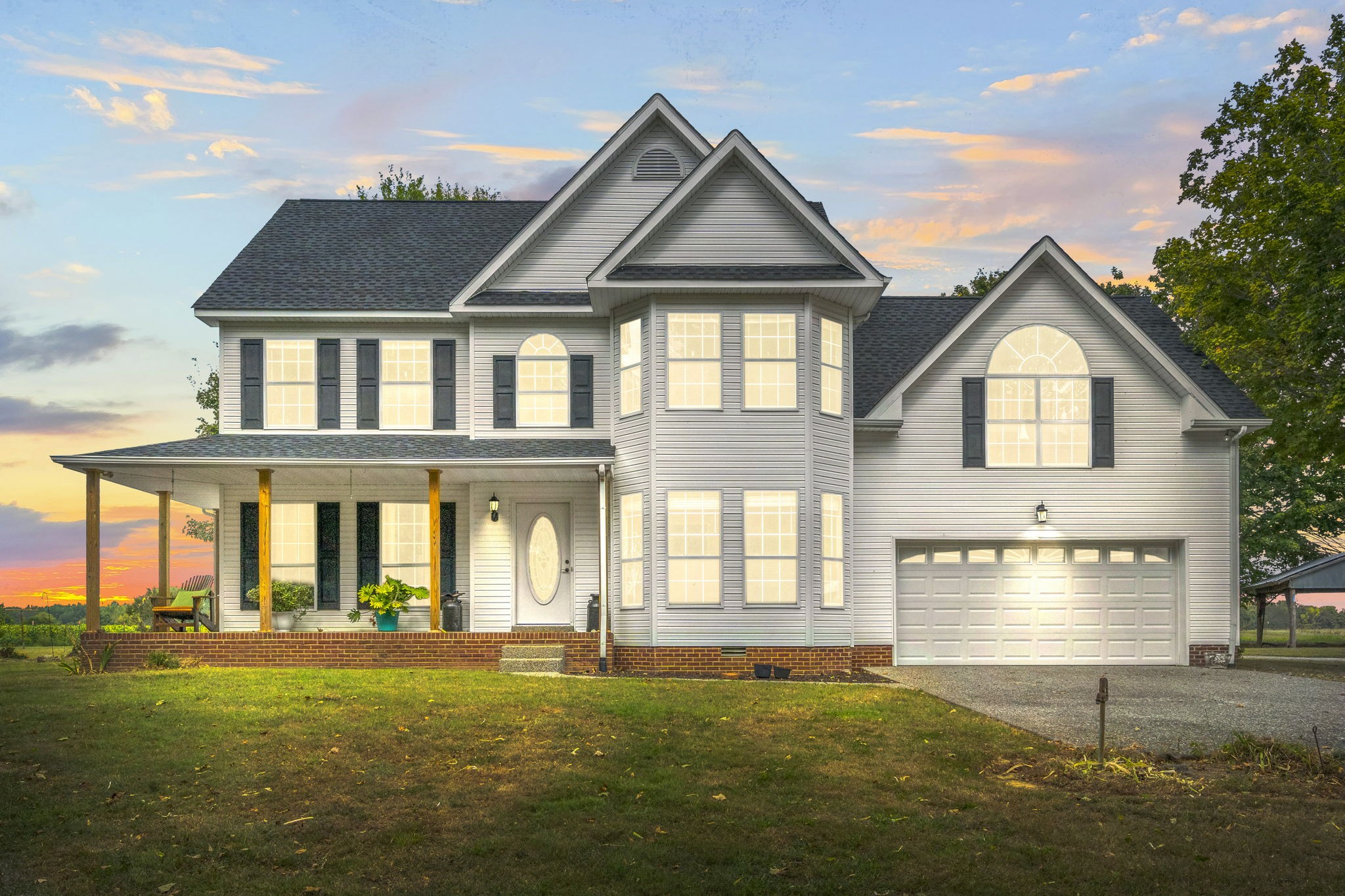 158 College St Property Photo