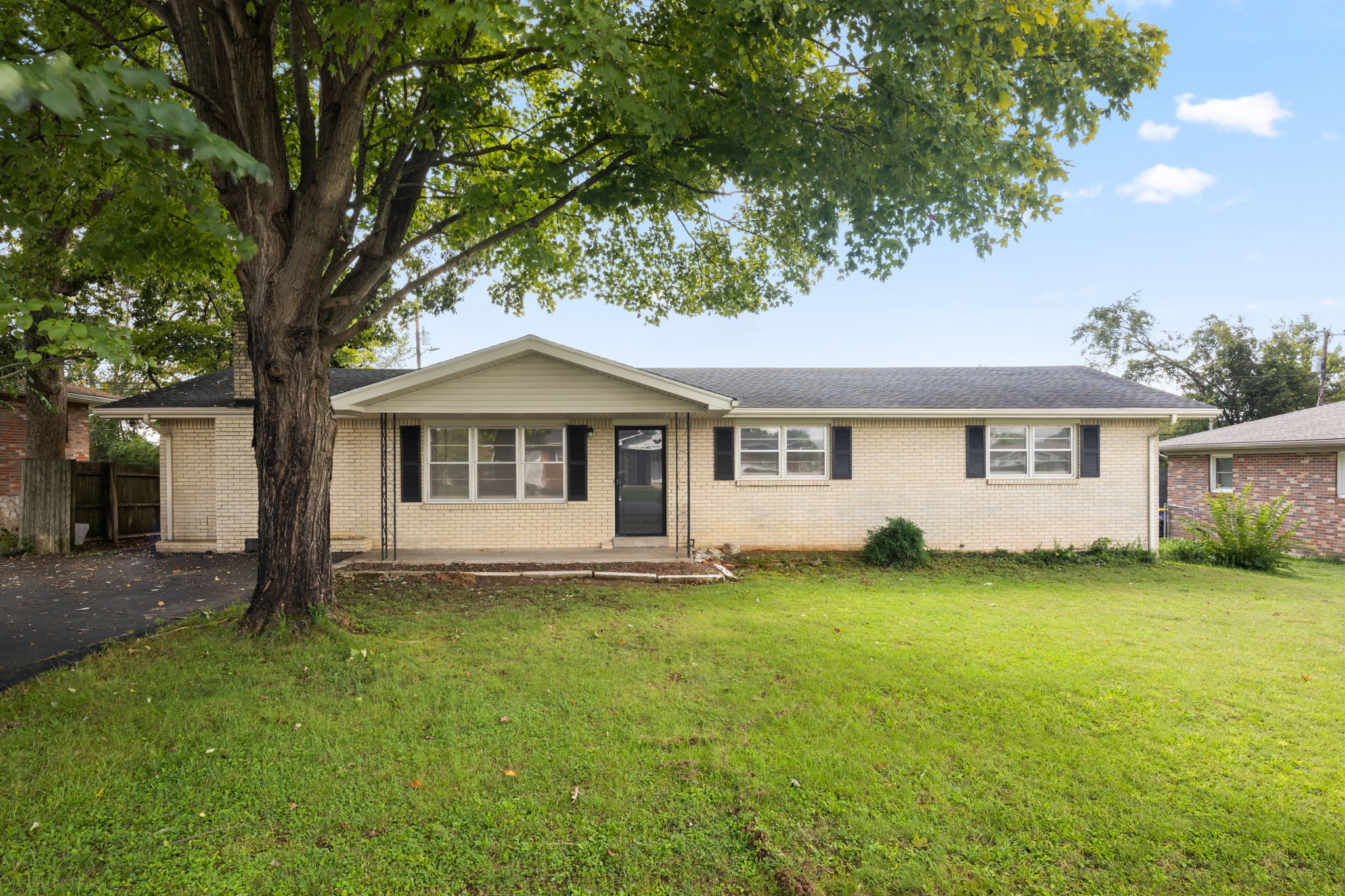 314 Robin Rd Property Photo