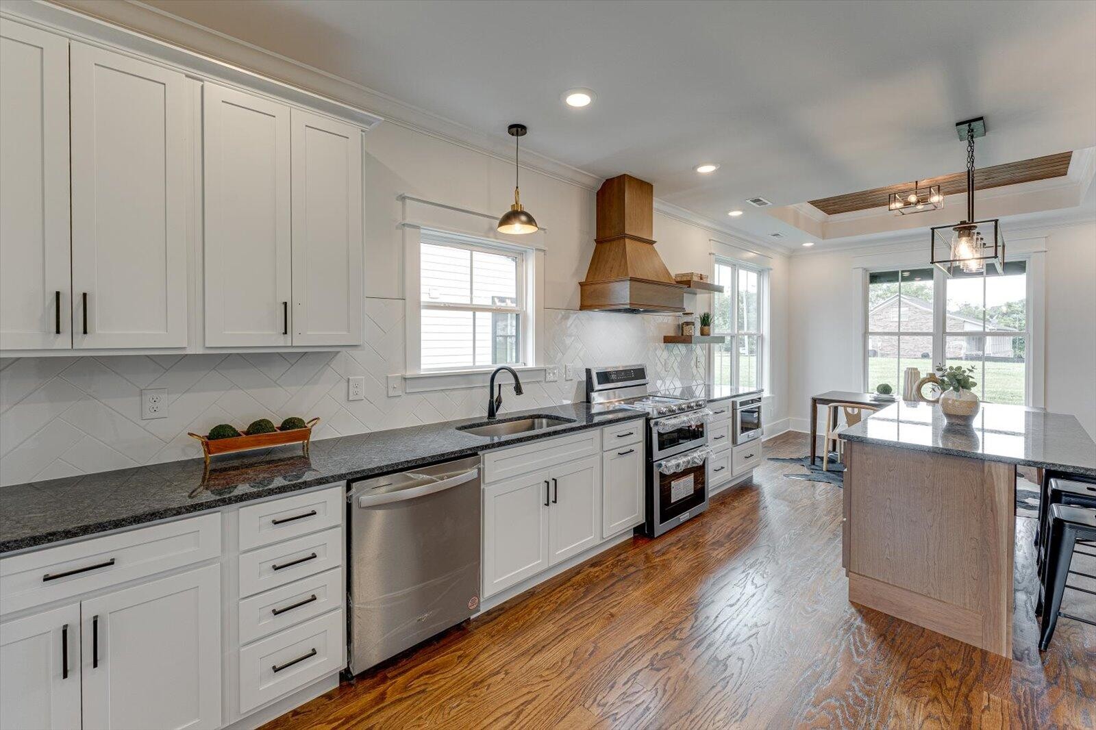 111 Arthur Lane, Nw Property Photo 11
