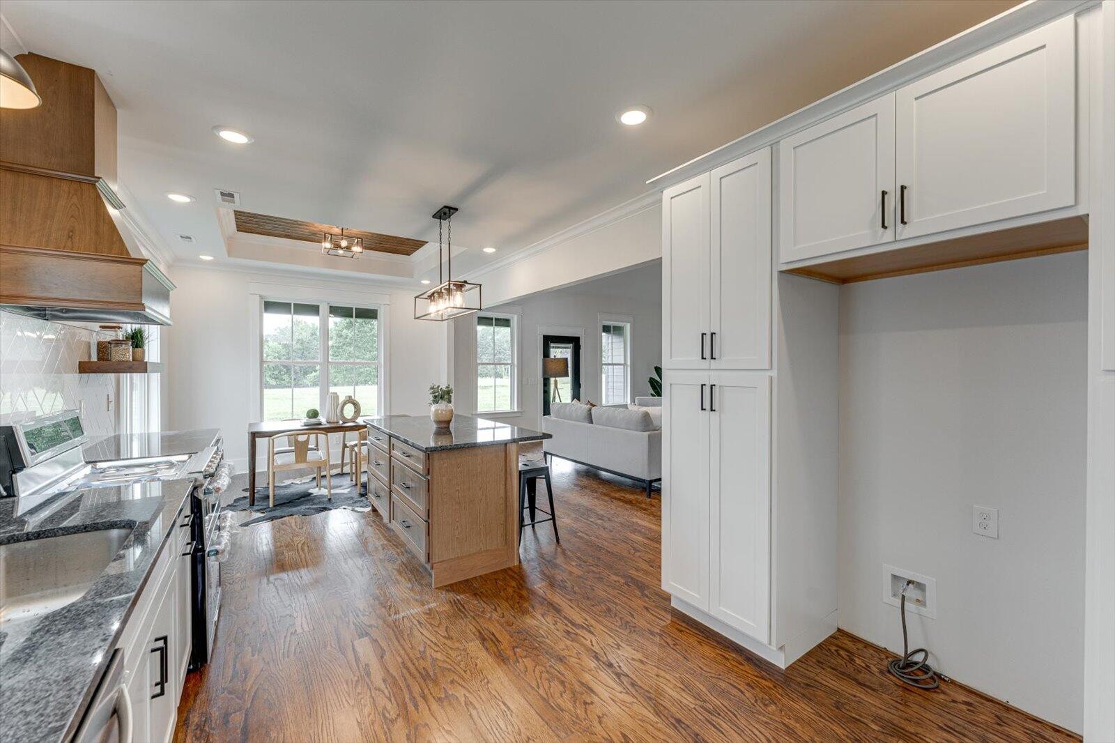 111 Arthur Lane, Nw Property Photo 12