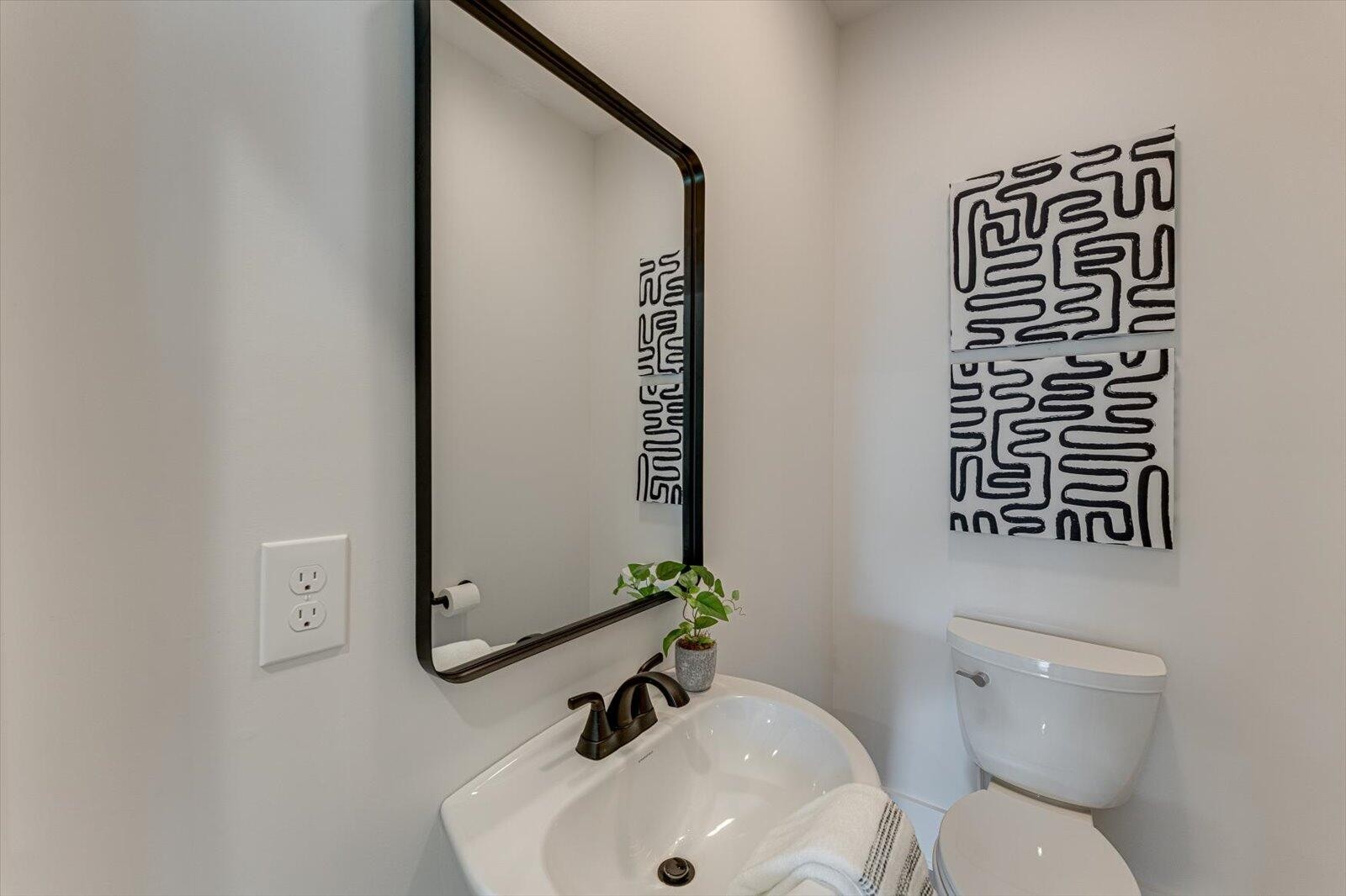 111 Arthur Lane, Nw Property Photo 21