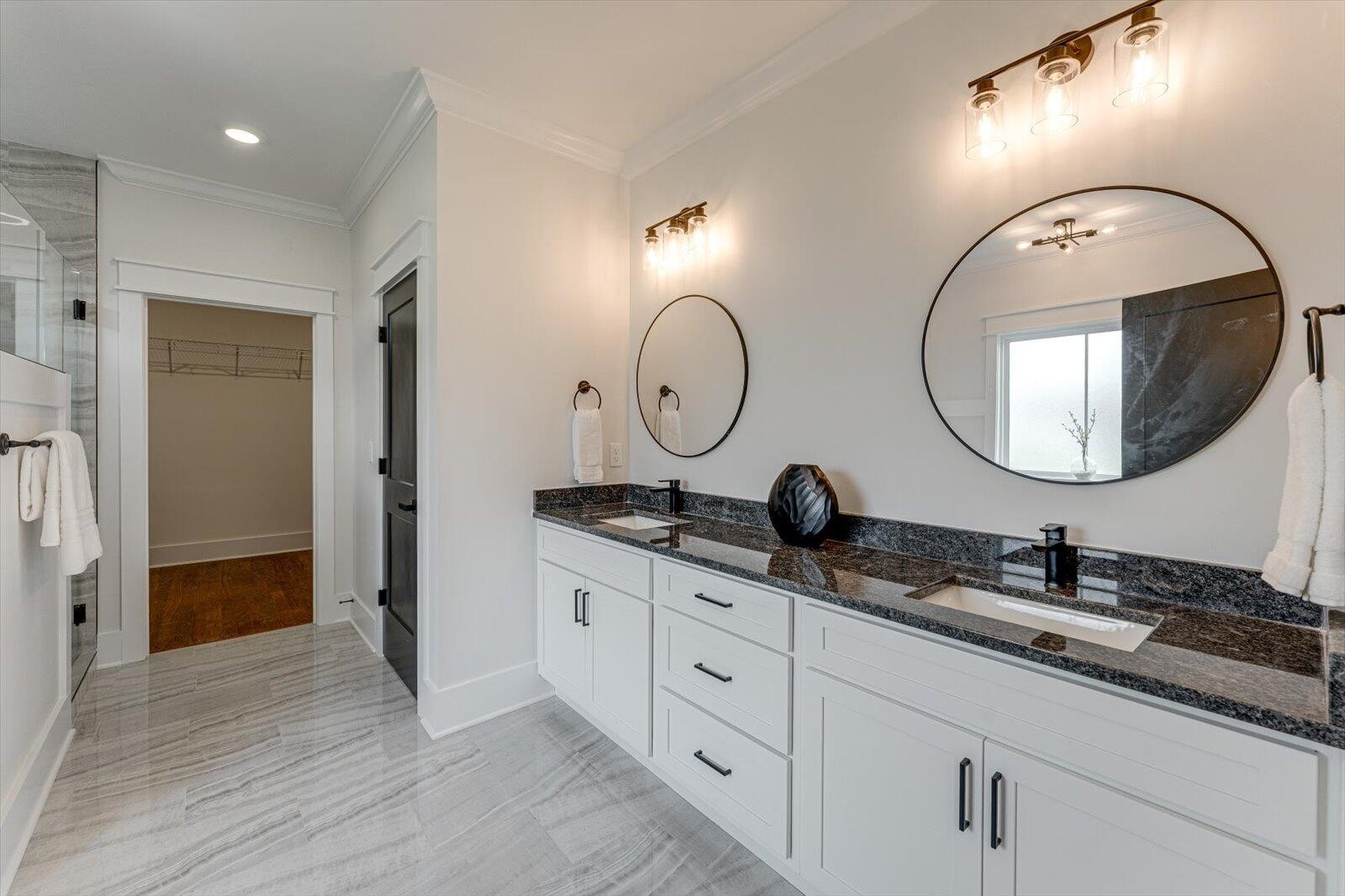 111 Arthur Lane, Nw Property Photo 24