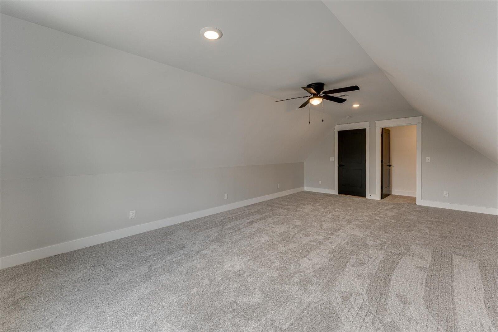111 Arthur Lane, Nw Property Photo 32