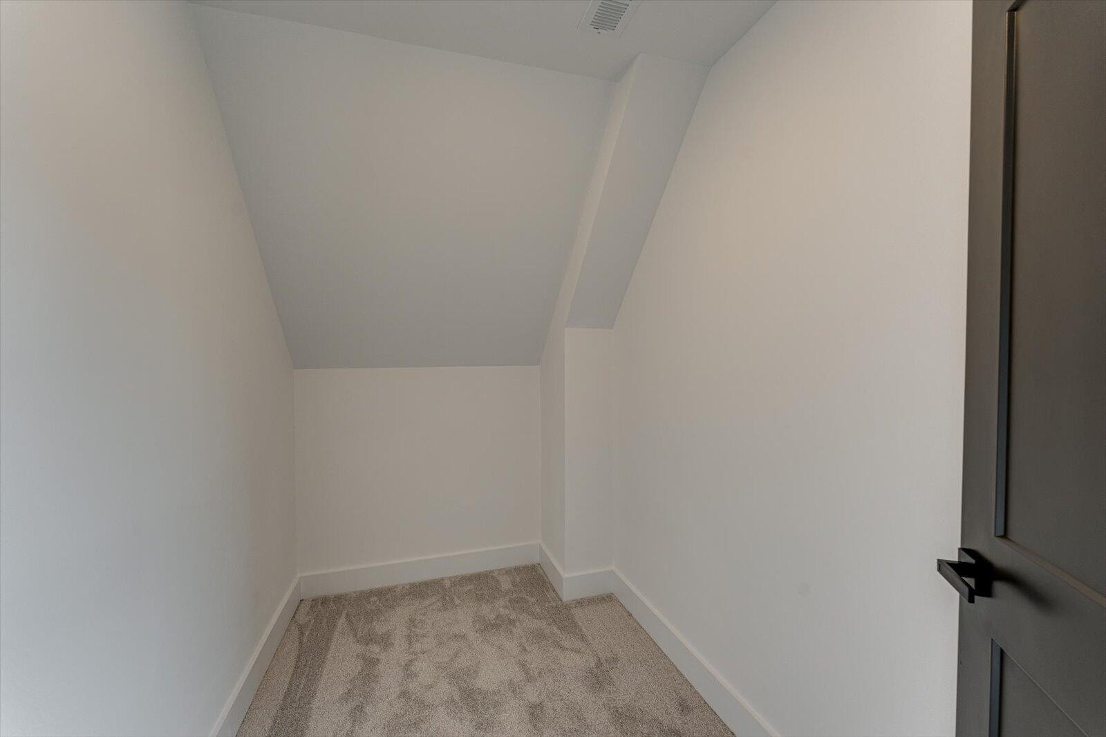 111 Arthur Lane, Nw Property Photo 35