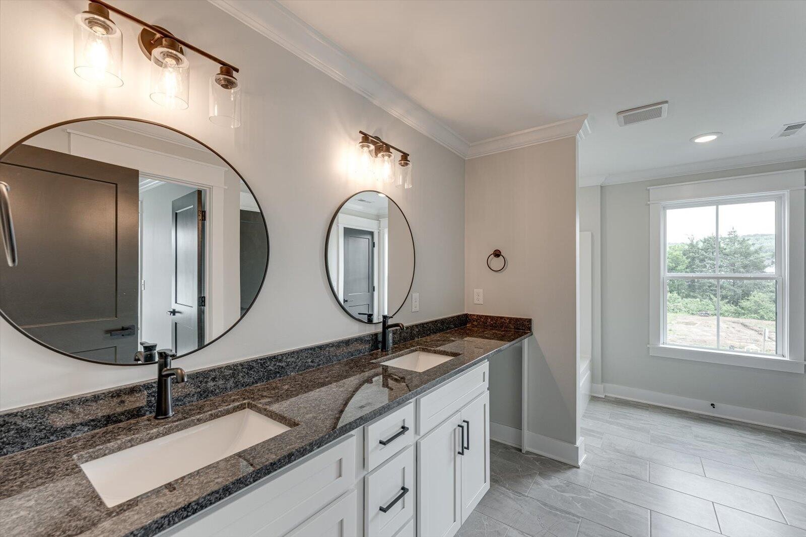 111 Arthur Lane, Nw Property Photo 37
