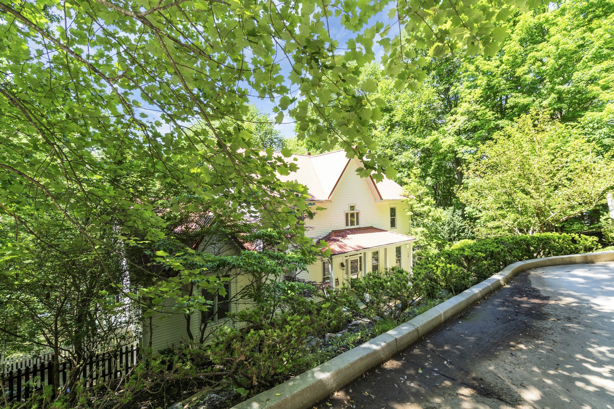 111 Chestnut St Property Photo 15