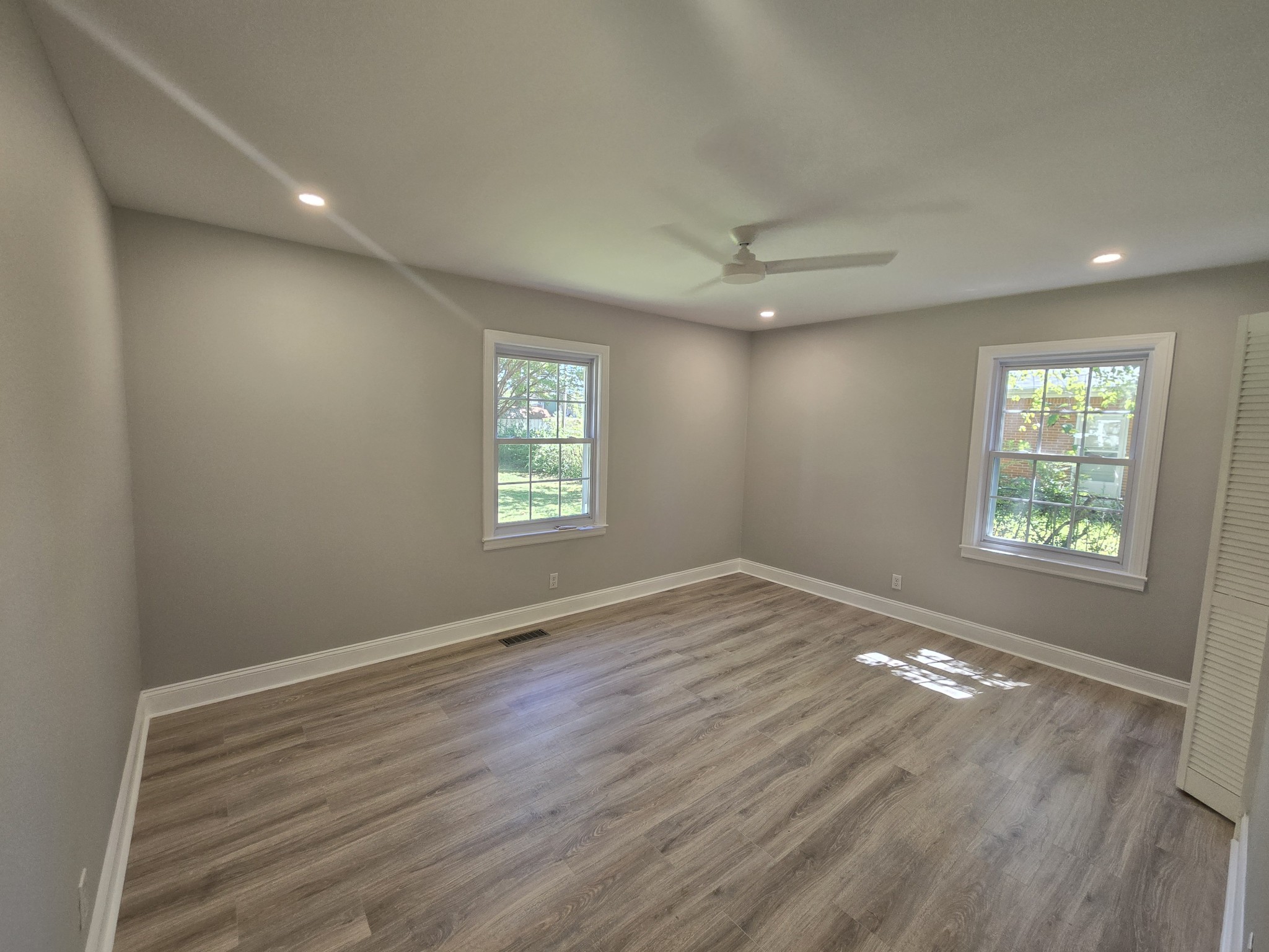 704 Davis St Property Photo 15