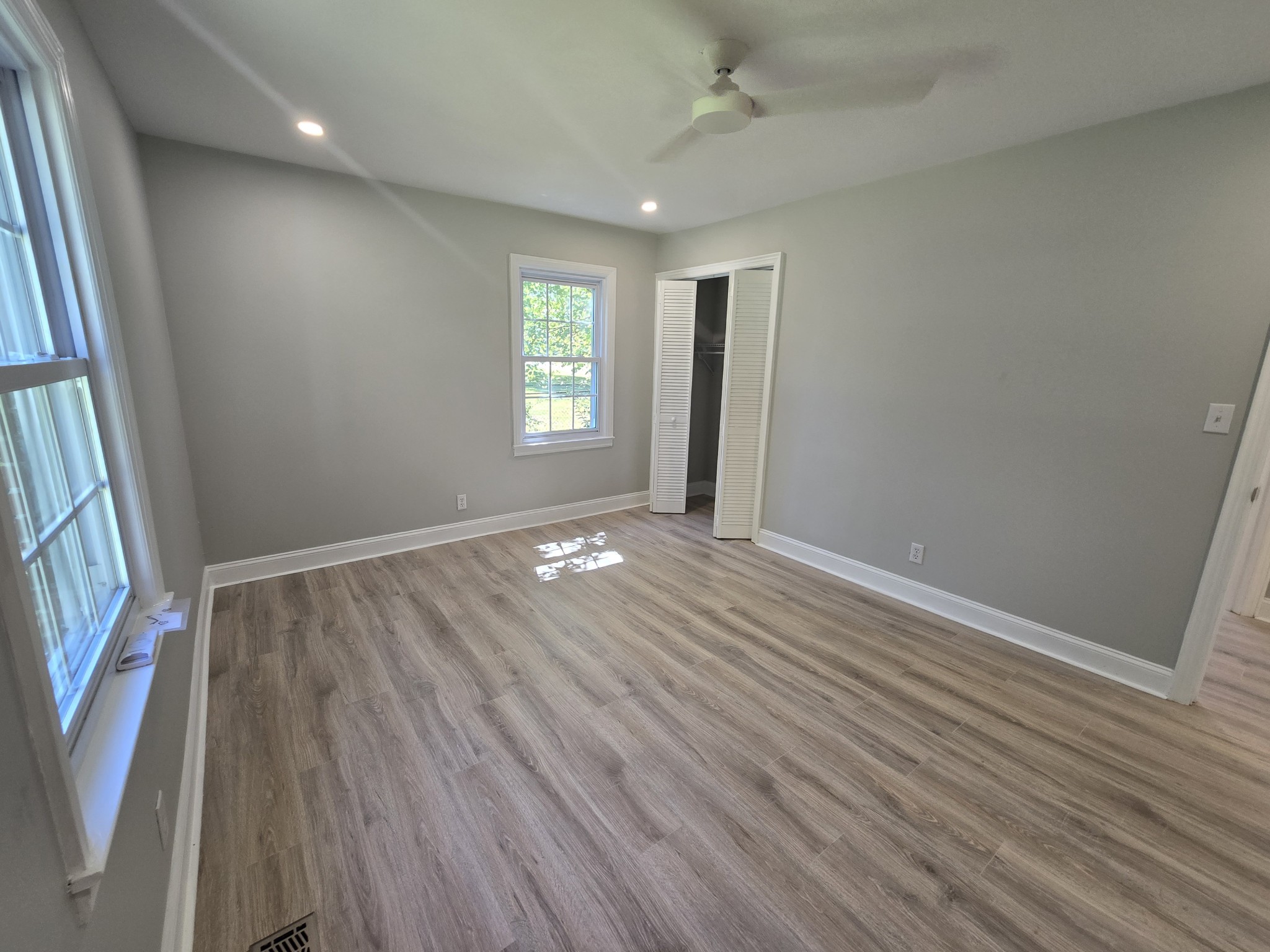 704 Davis St Property Photo 16