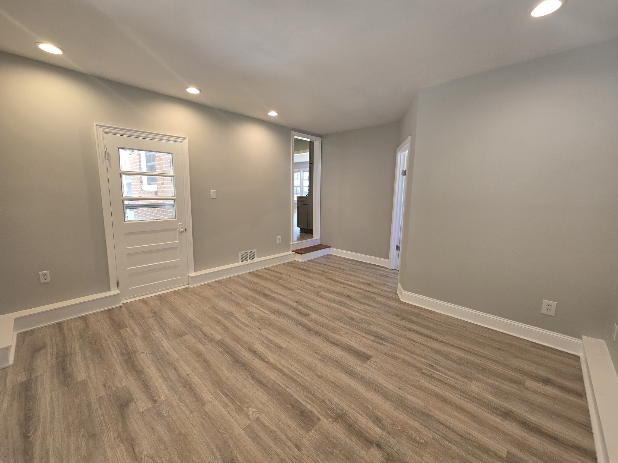 704 Davis St Property Photo 22