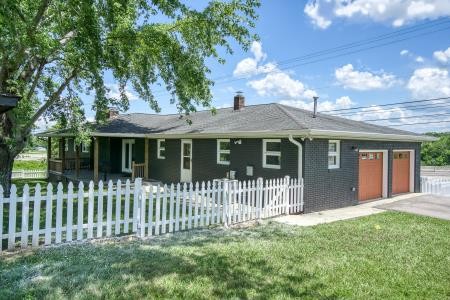 8903 Hwy 127, N Property Photo 4