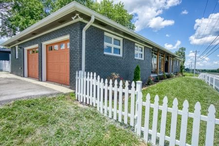 8903 Hwy 127, N Property Photo 5
