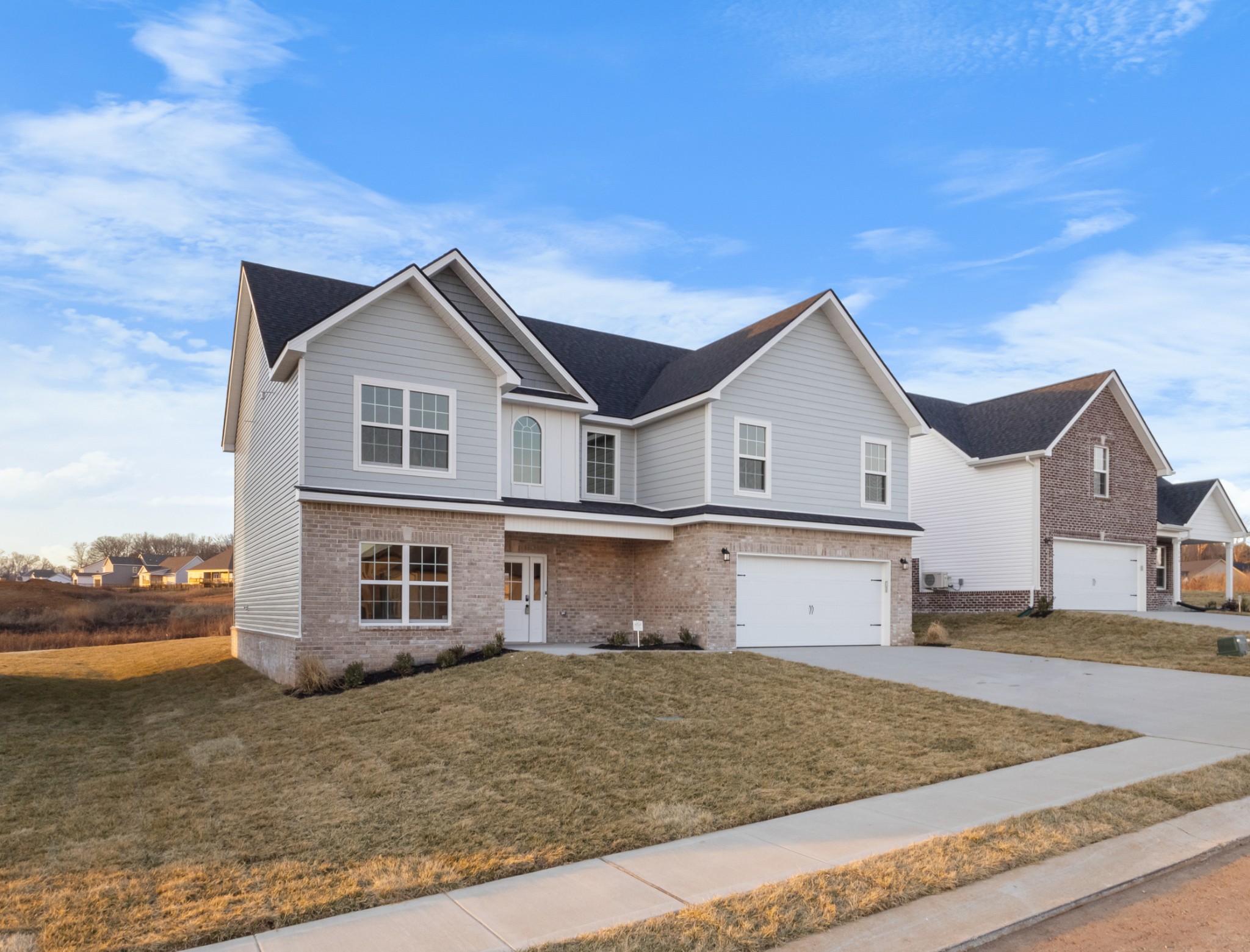 606 Kinross Dr Property Photo 4