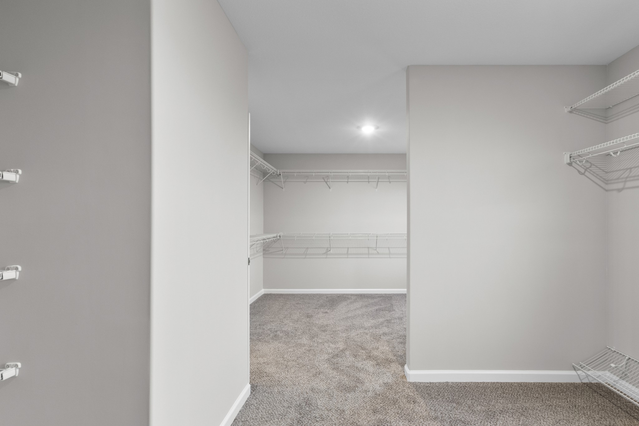 606 Kinross Dr Property Photo 34