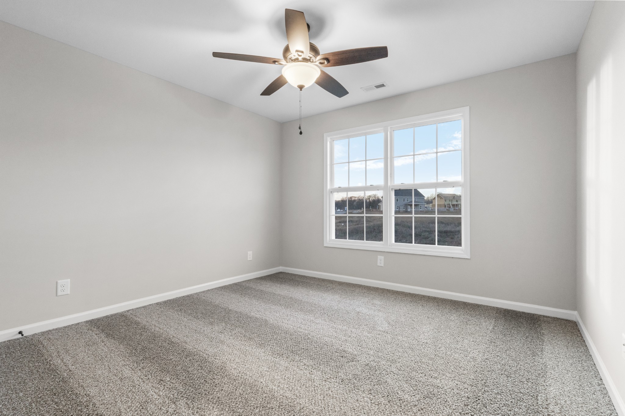 606 Kinross Dr Property Photo 36