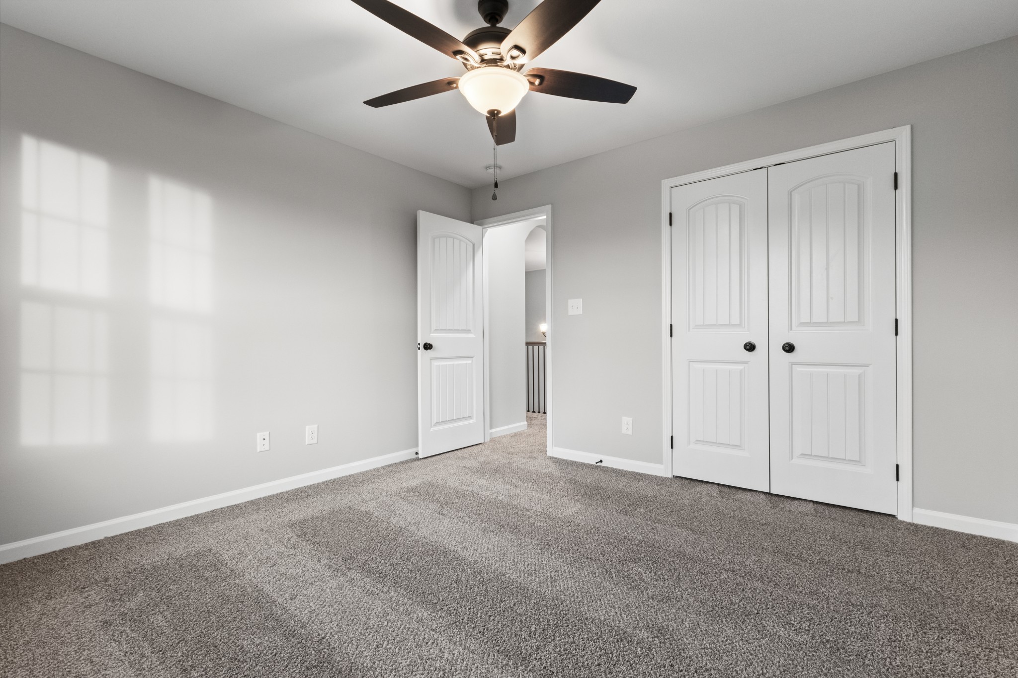 606 Kinross Dr Property Photo 37