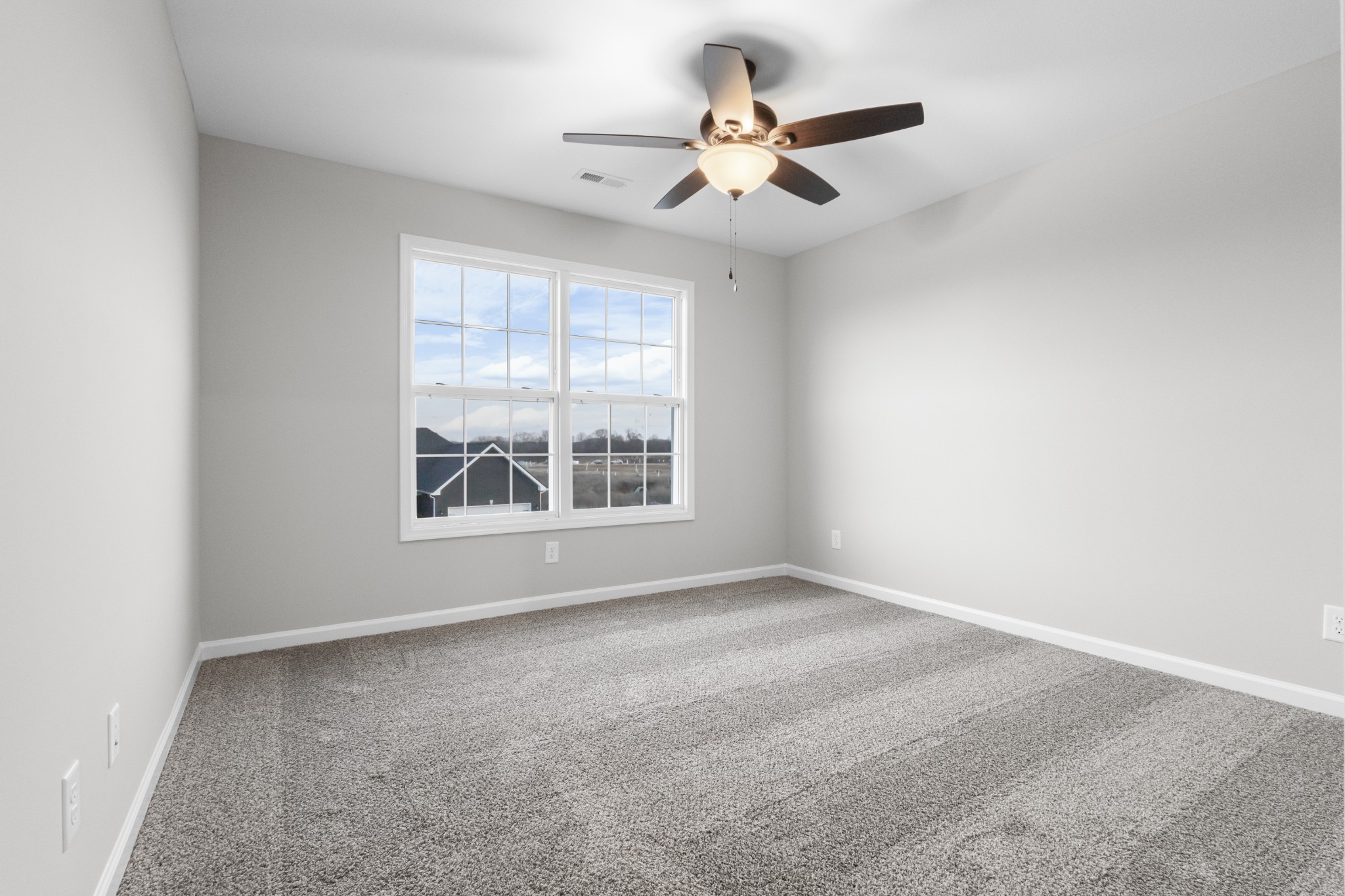 606 Kinross Dr Property Photo 39