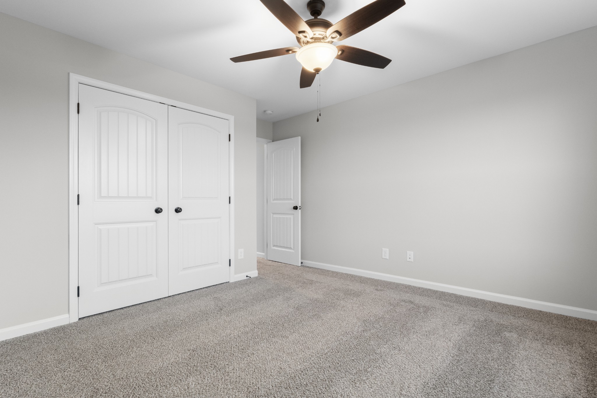 606 Kinross Dr Property Photo 40