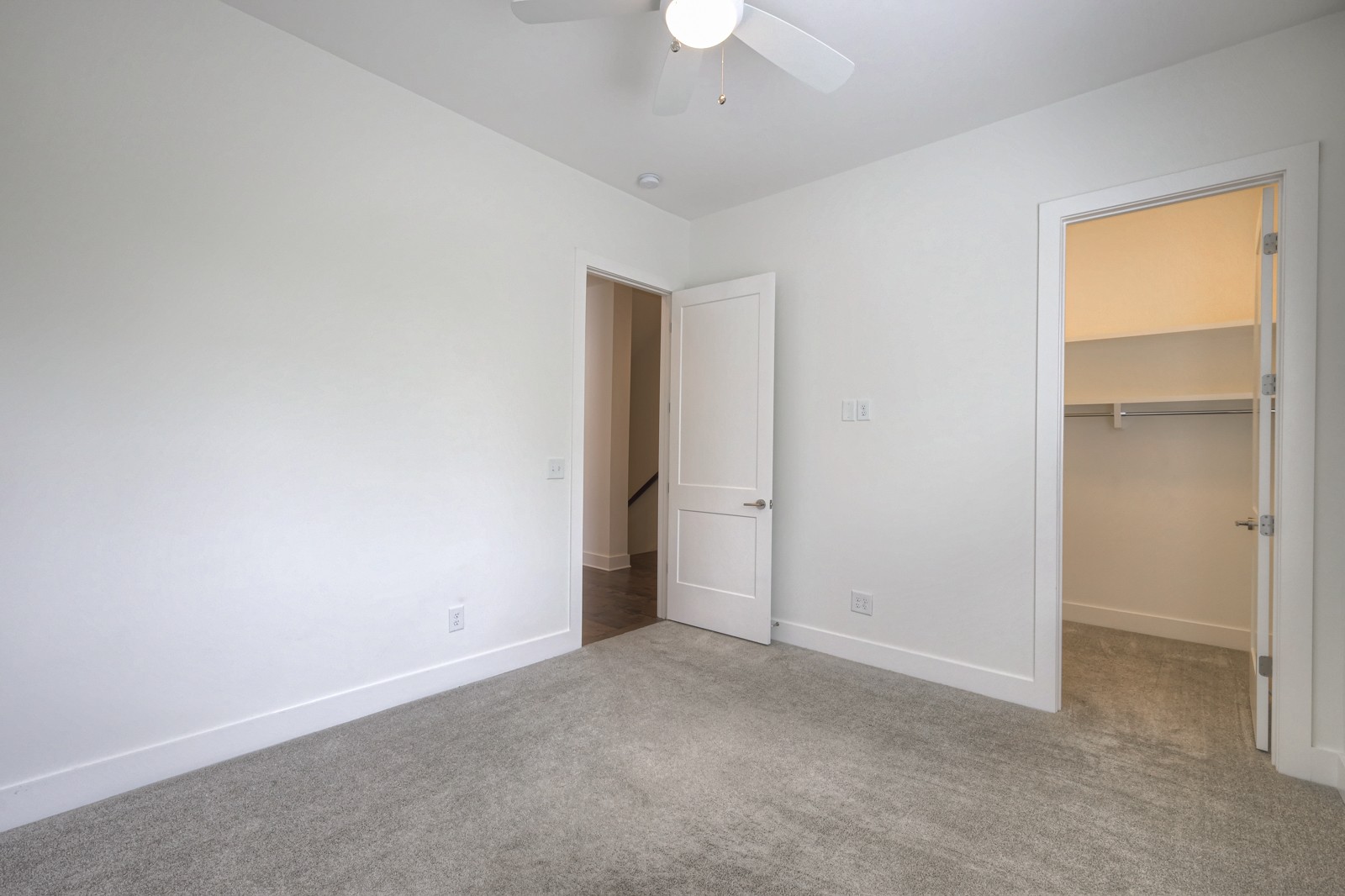 544 Vernon Cir Property Photo 9