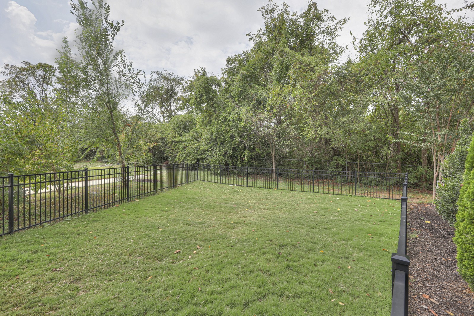 544 Vernon Cir Property Photo 37
