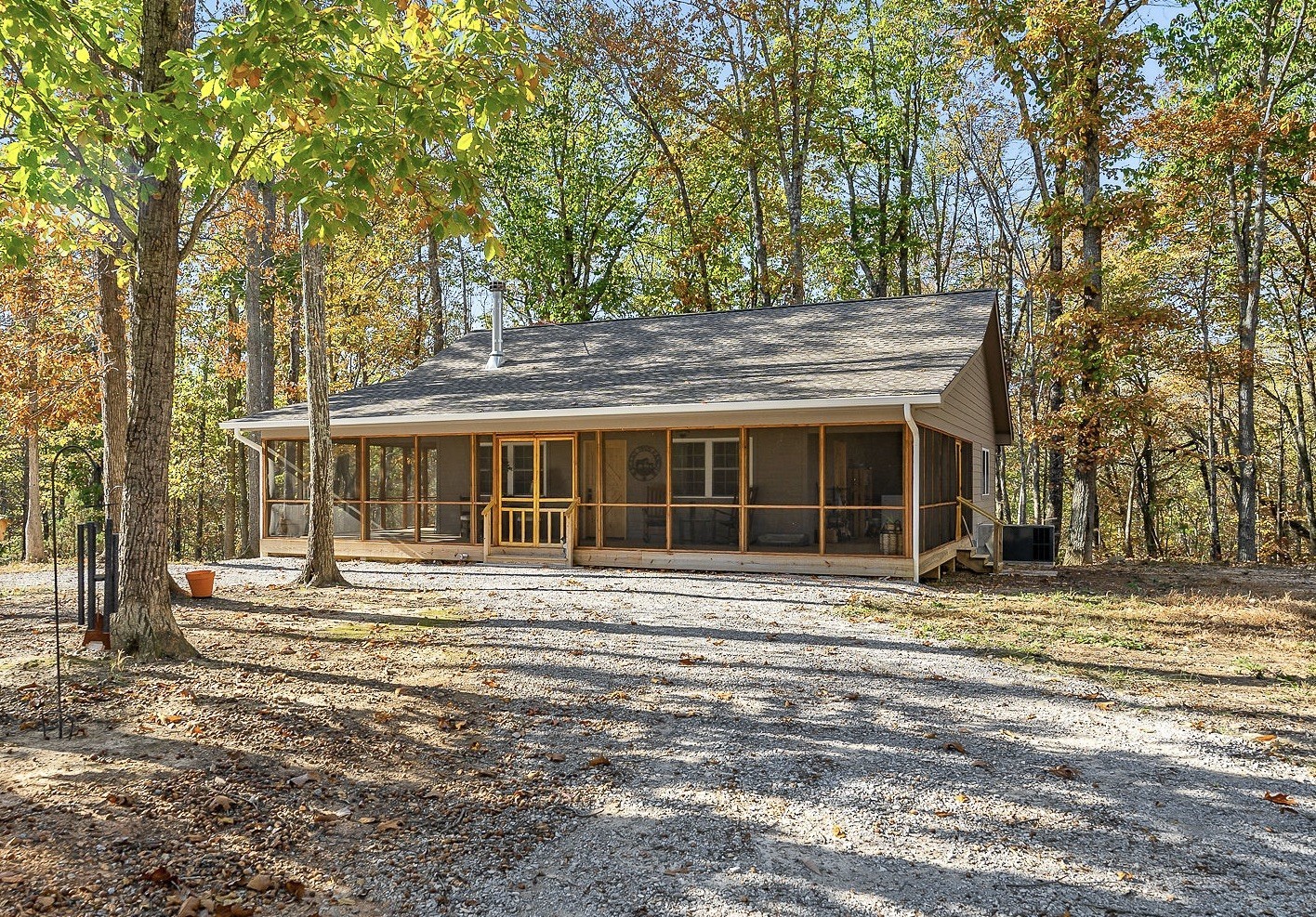 120 Drew Ct Property Photo 2