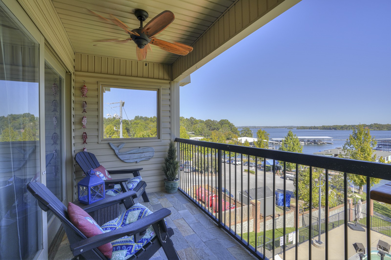 2105 Lakeshore Dr Property Photo 14