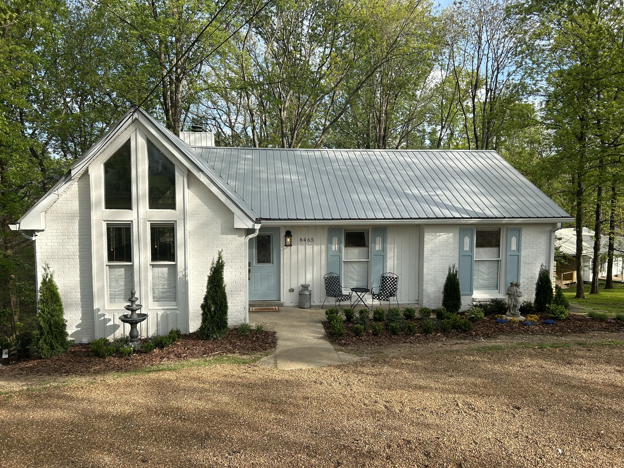 8465 Old Charlotte Pike Property Photo