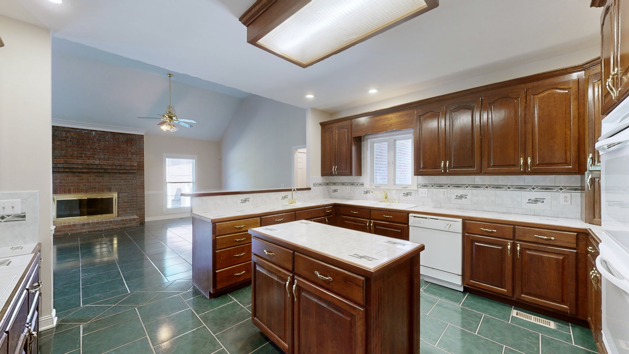 2310 Black Fox Ct Property Photo 4