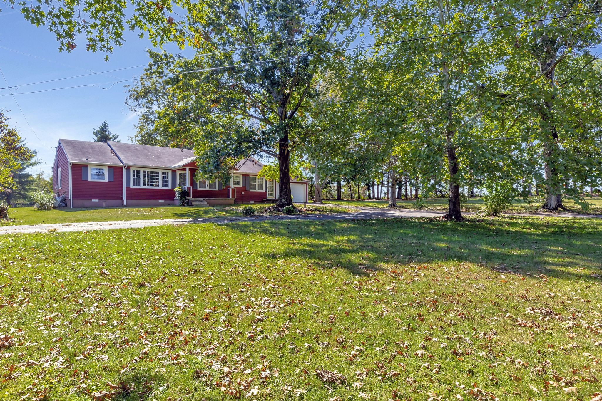 1616 Highway 130, E Property Photo 1
