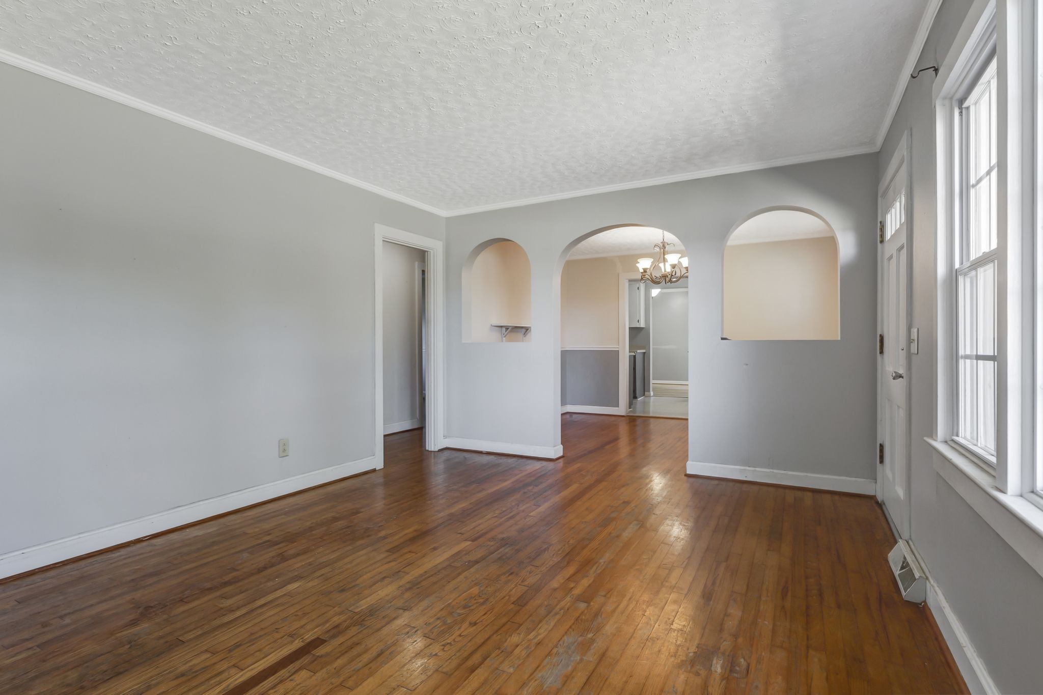 1616 Highway 130, E Property Photo 8
