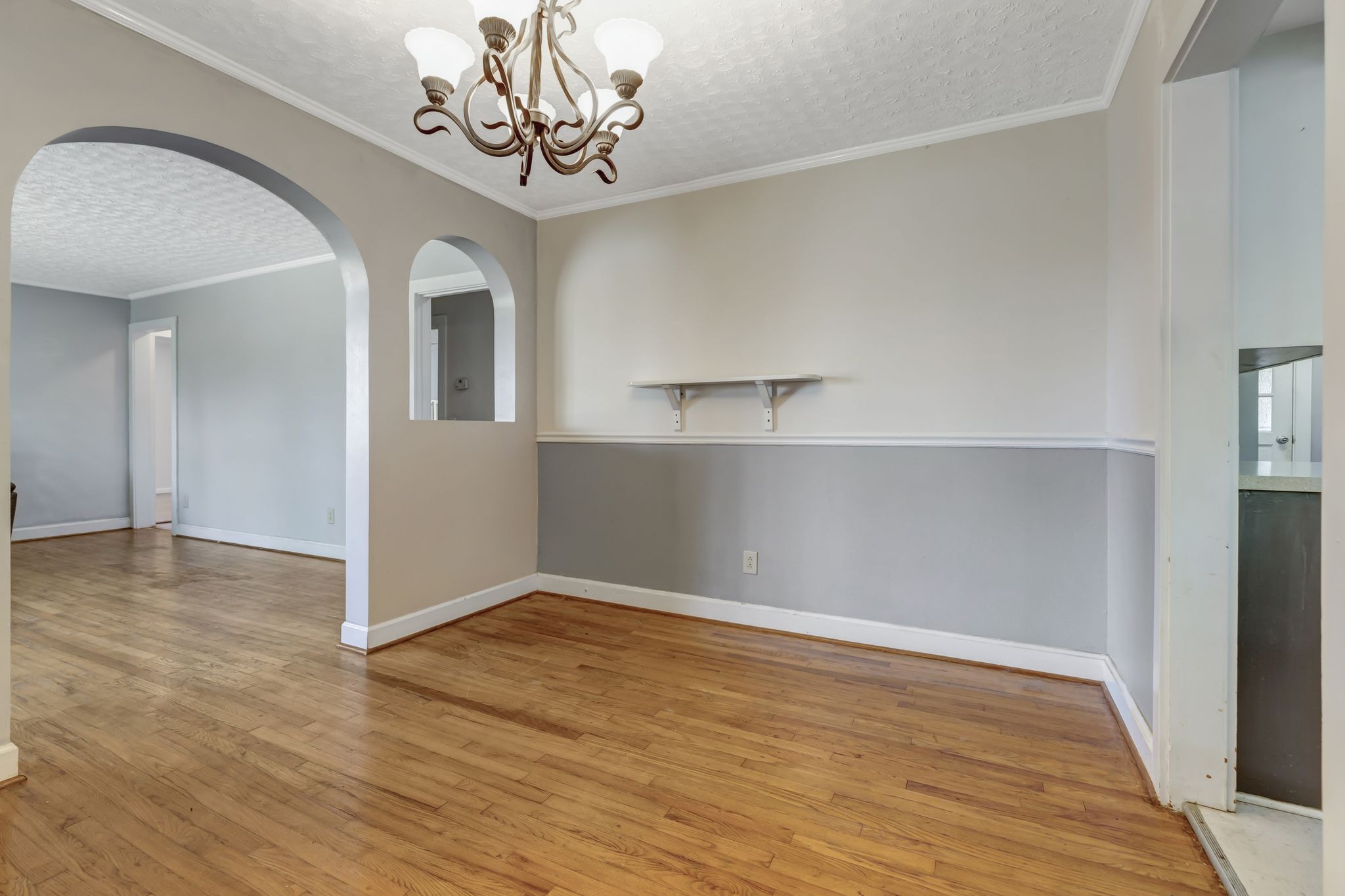 1616 Highway 130, E Property Photo 12