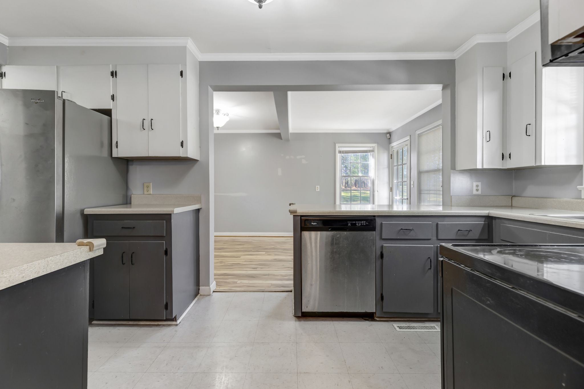 1616 Highway 130, E Property Photo 13