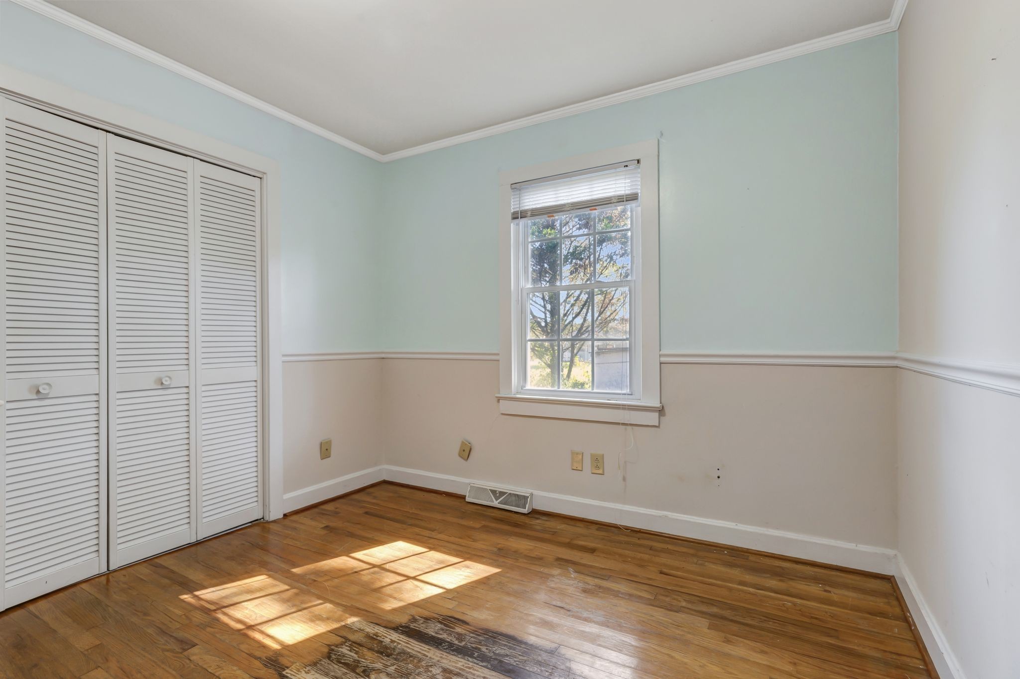 1616 Highway 130, E Property Photo 19