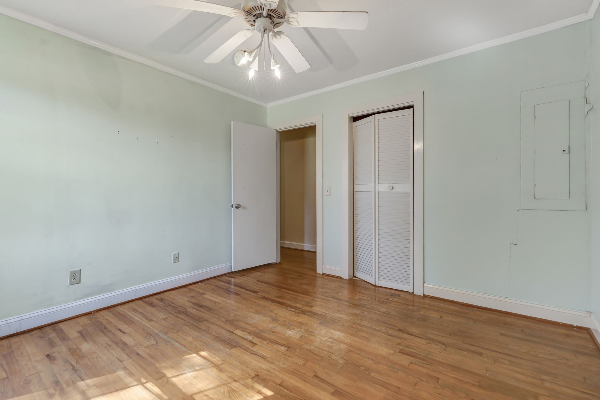 1616 Highway 130, E Property Photo 24