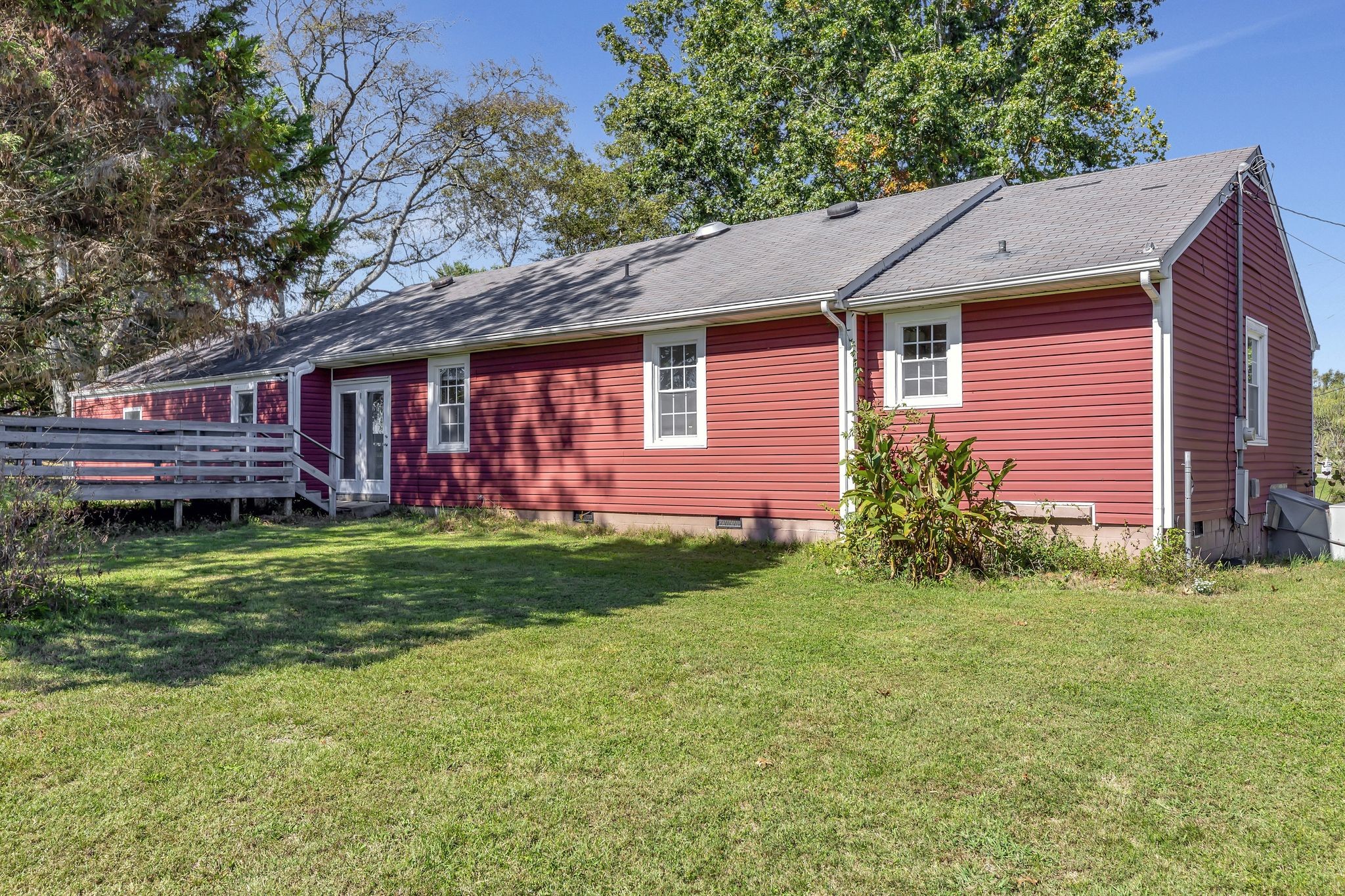 1616 Highway 130, E Property Photo 38