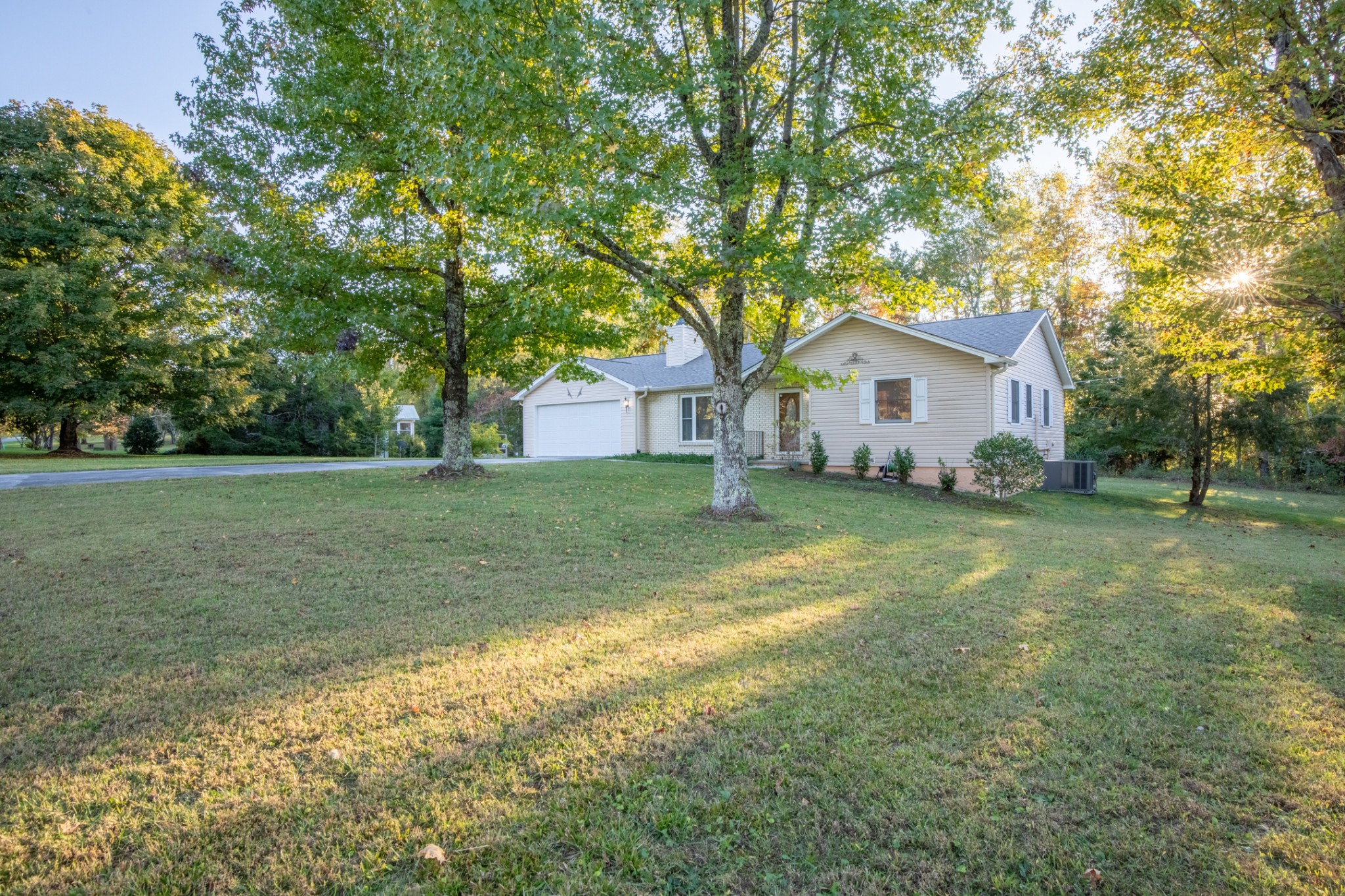 344 Meadows Rd Property Photo 3