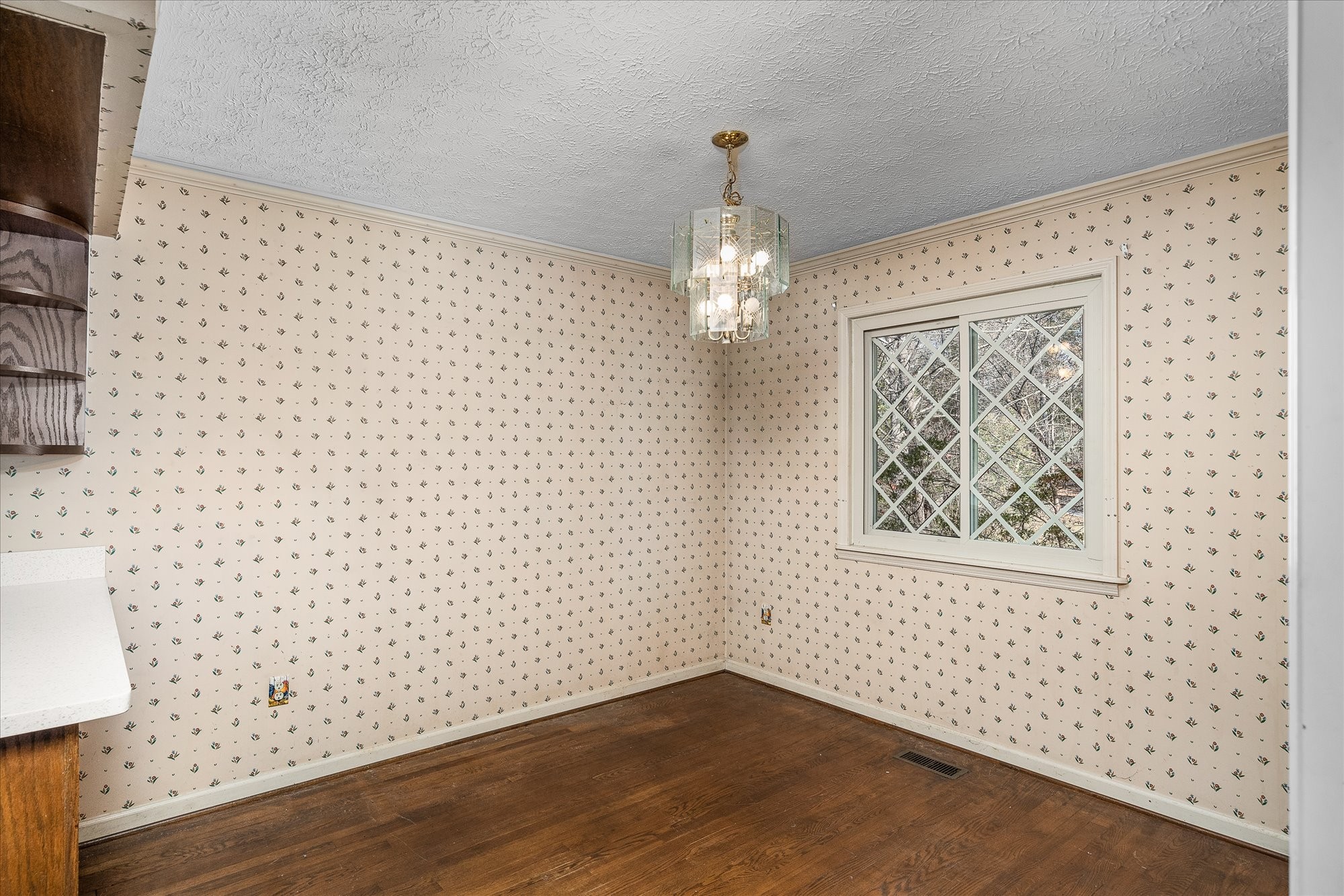 1645 Carriage Ln Property Photo 12