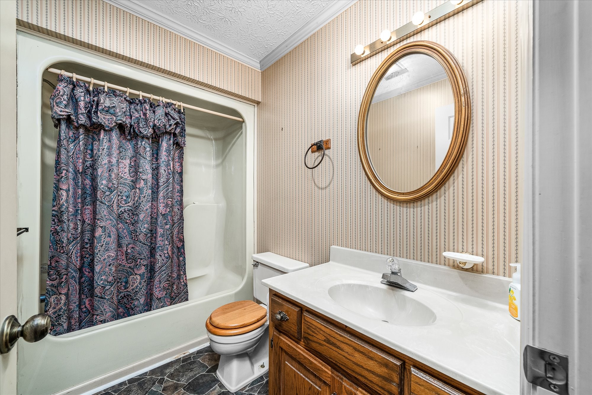 1645 Carriage Ln Property Photo 27