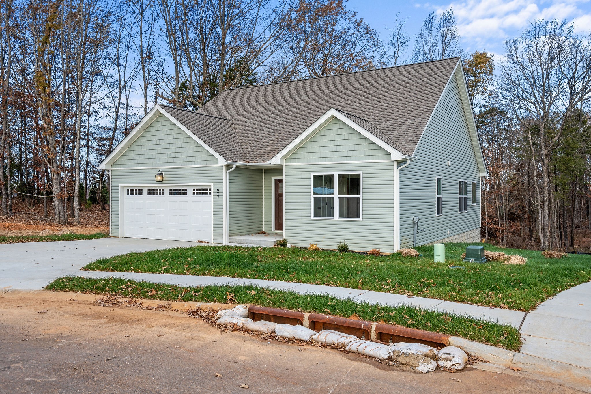 977 Andasia Way Property Photo 3