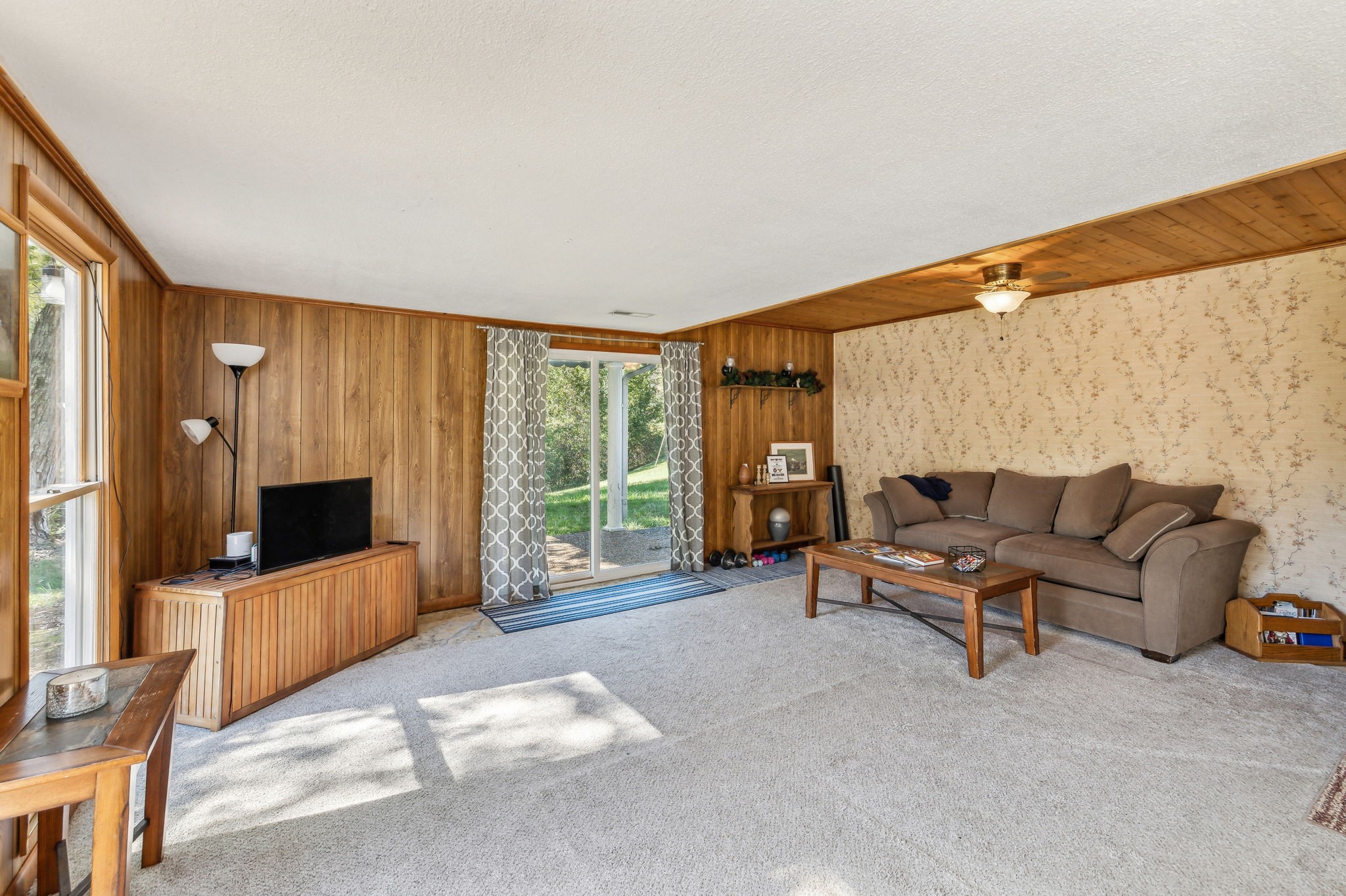 831 Damron Rd Property Photo 24
