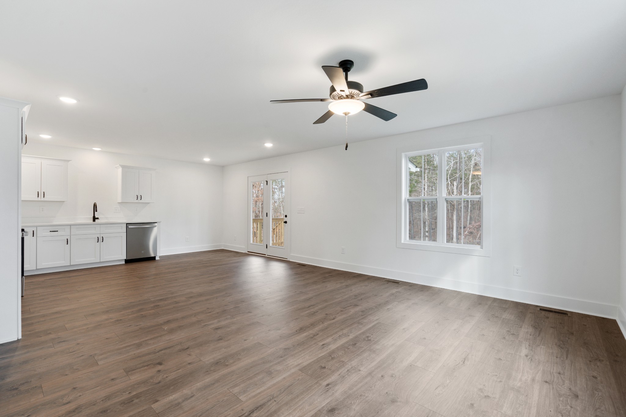 973 Andasia Way Property Photo 4