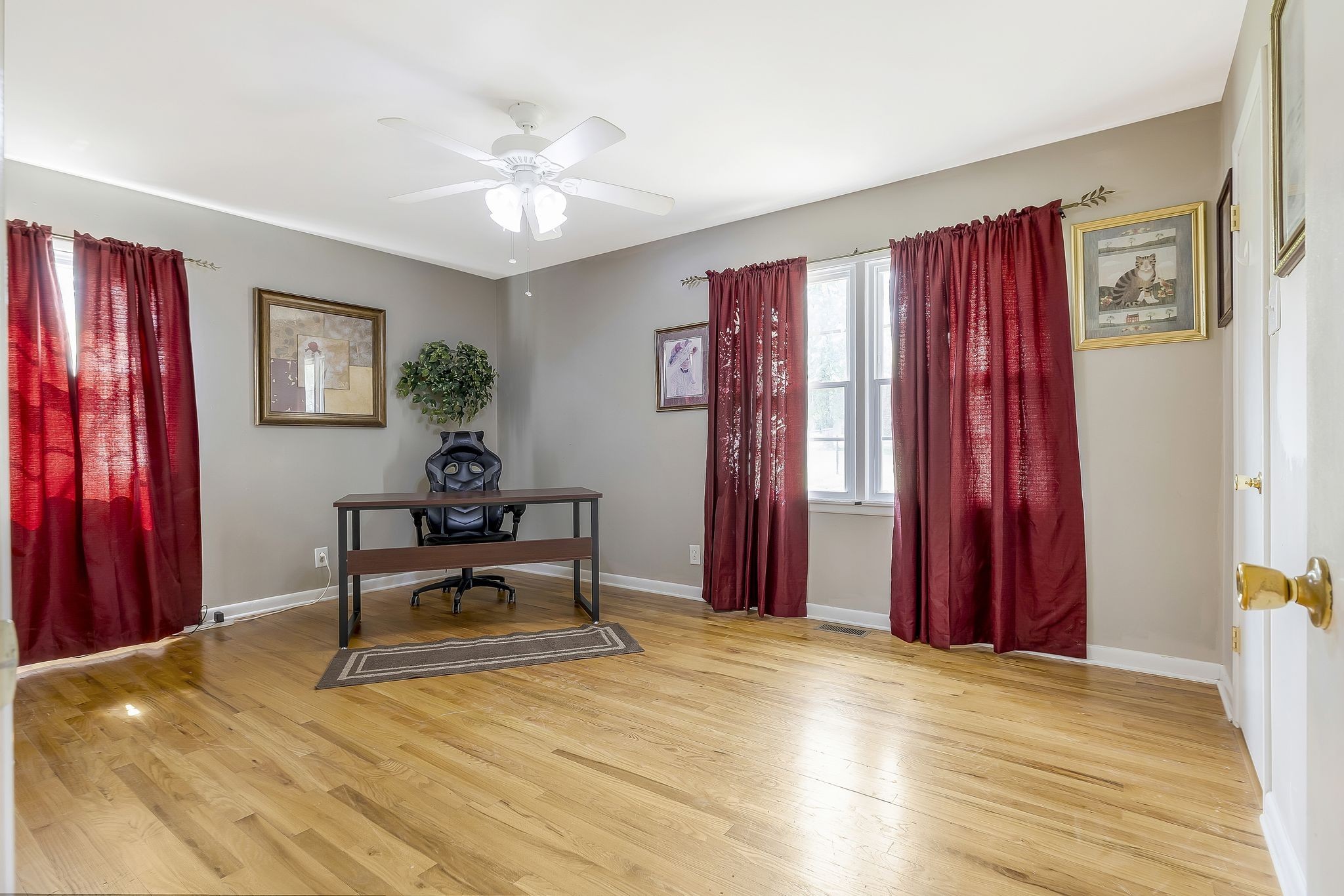 444 Manor Circle Property Photo 15