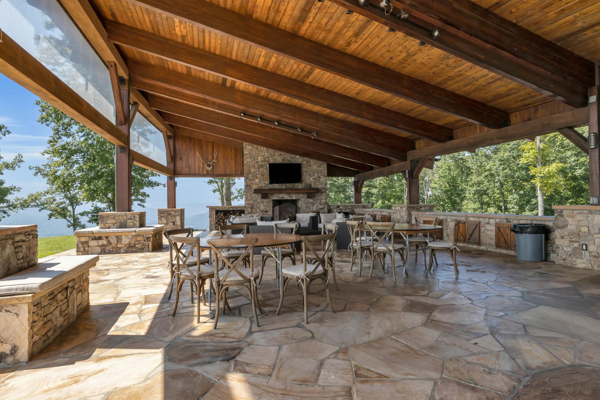 405 Boone Pass Property Photo 49