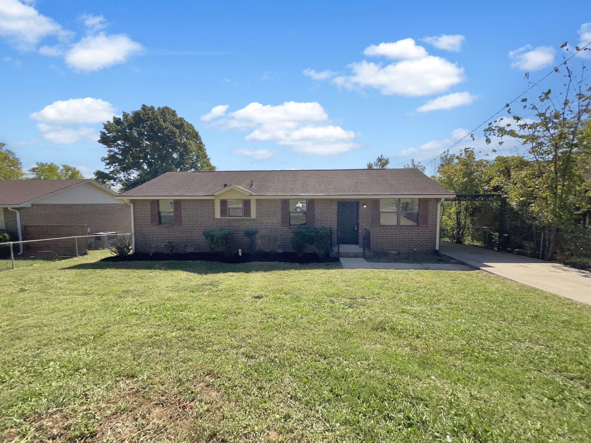 653 Putnam Dr Property Photo 1