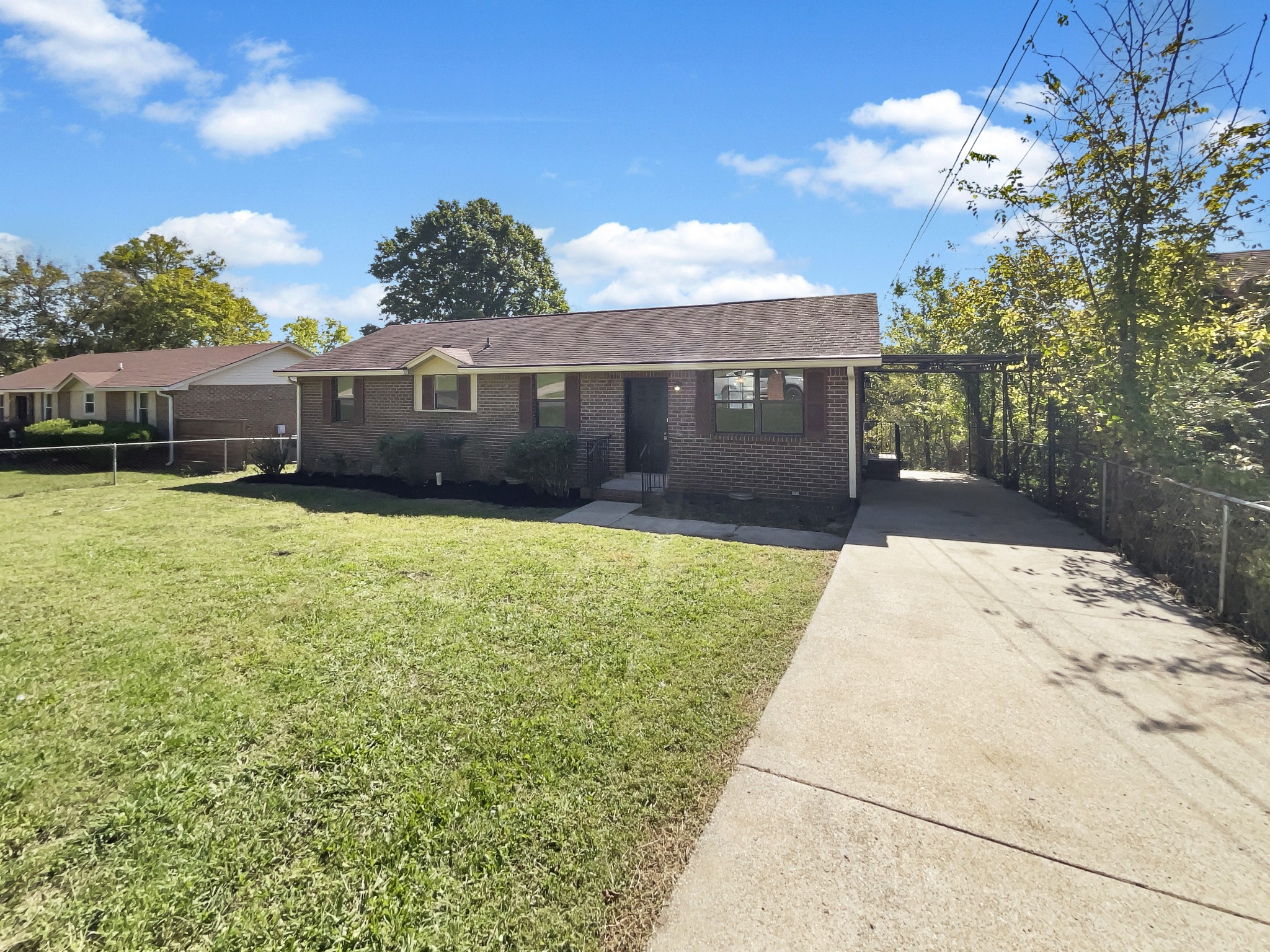 653 Putnam Dr Property Photo 2