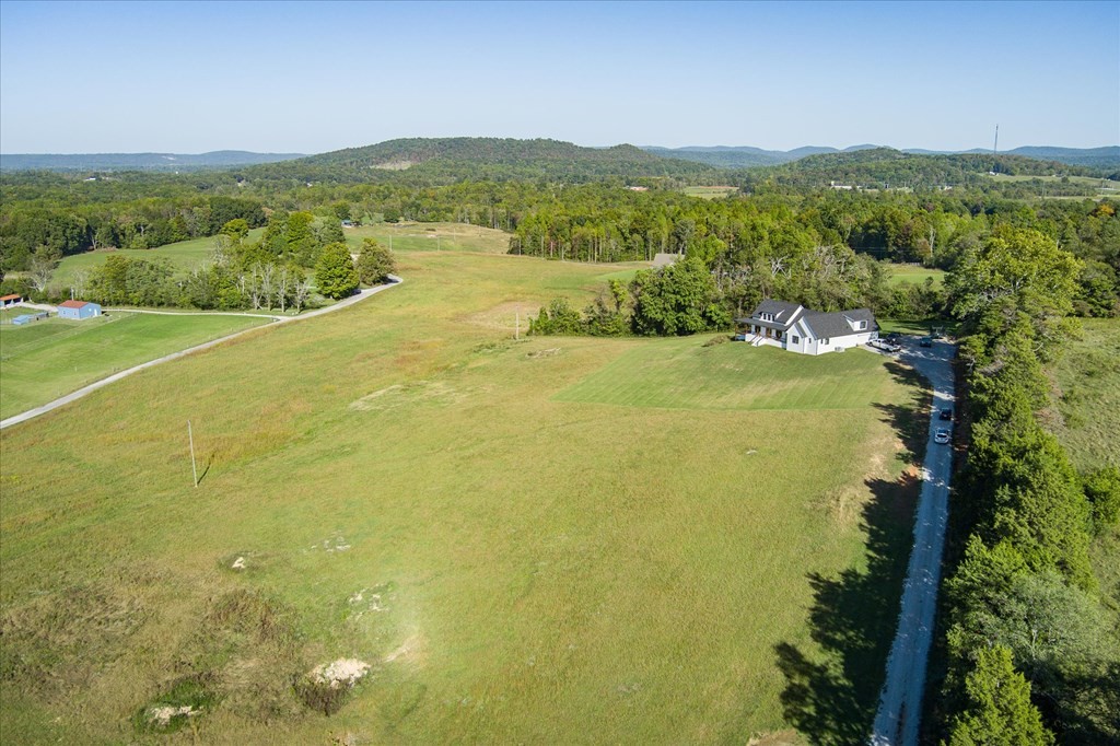 152 Lou Lane Property Photo 7