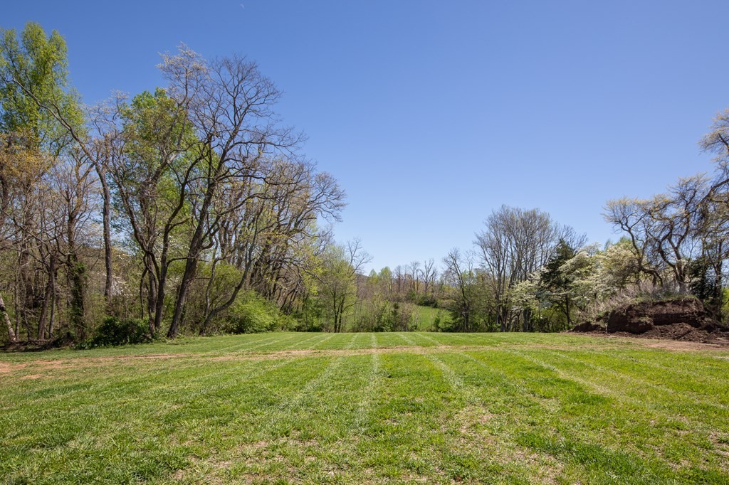 152 Lou Lane Property Photo 23