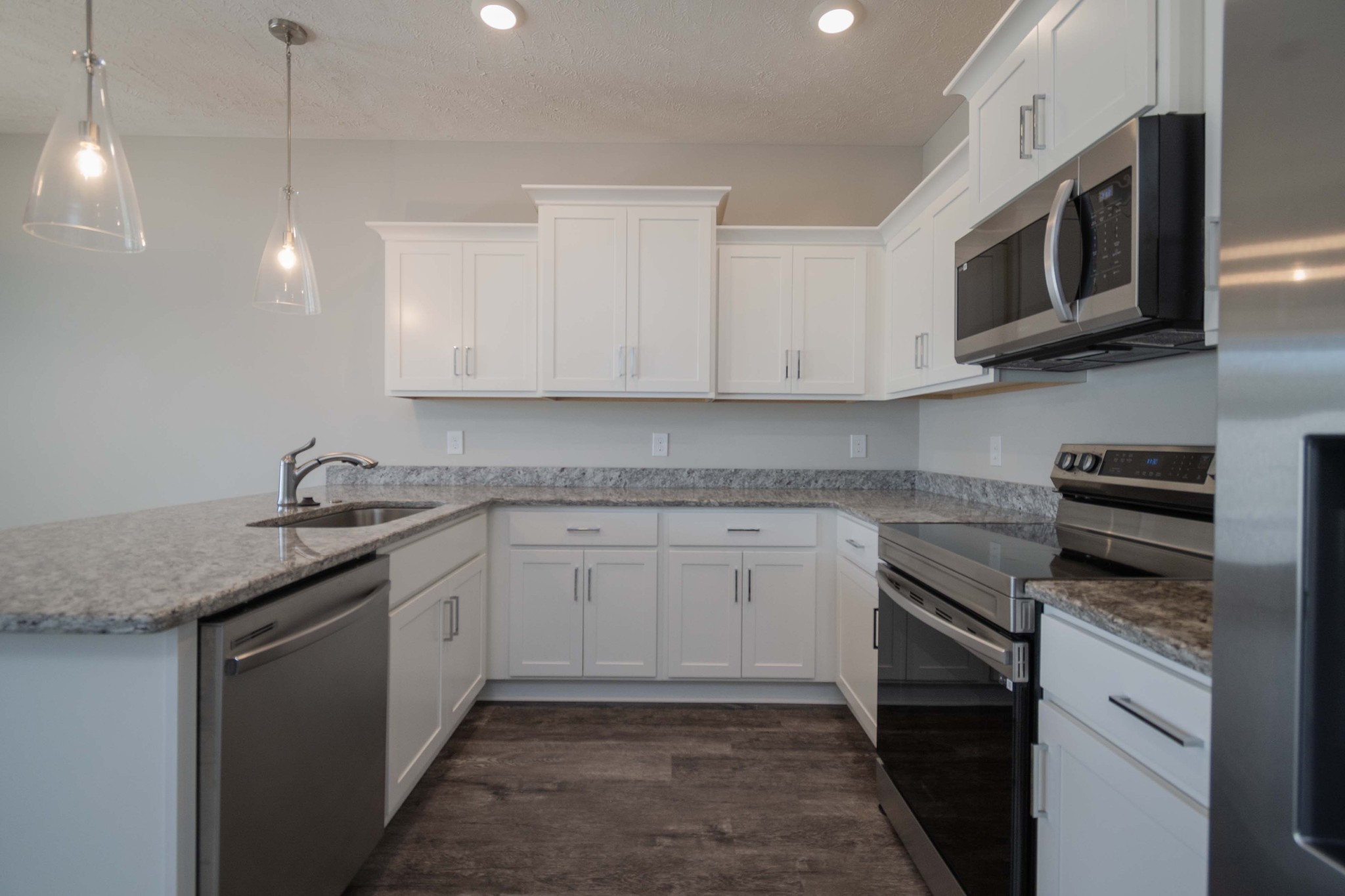 1852 Bethpage Dr Property Photo 11