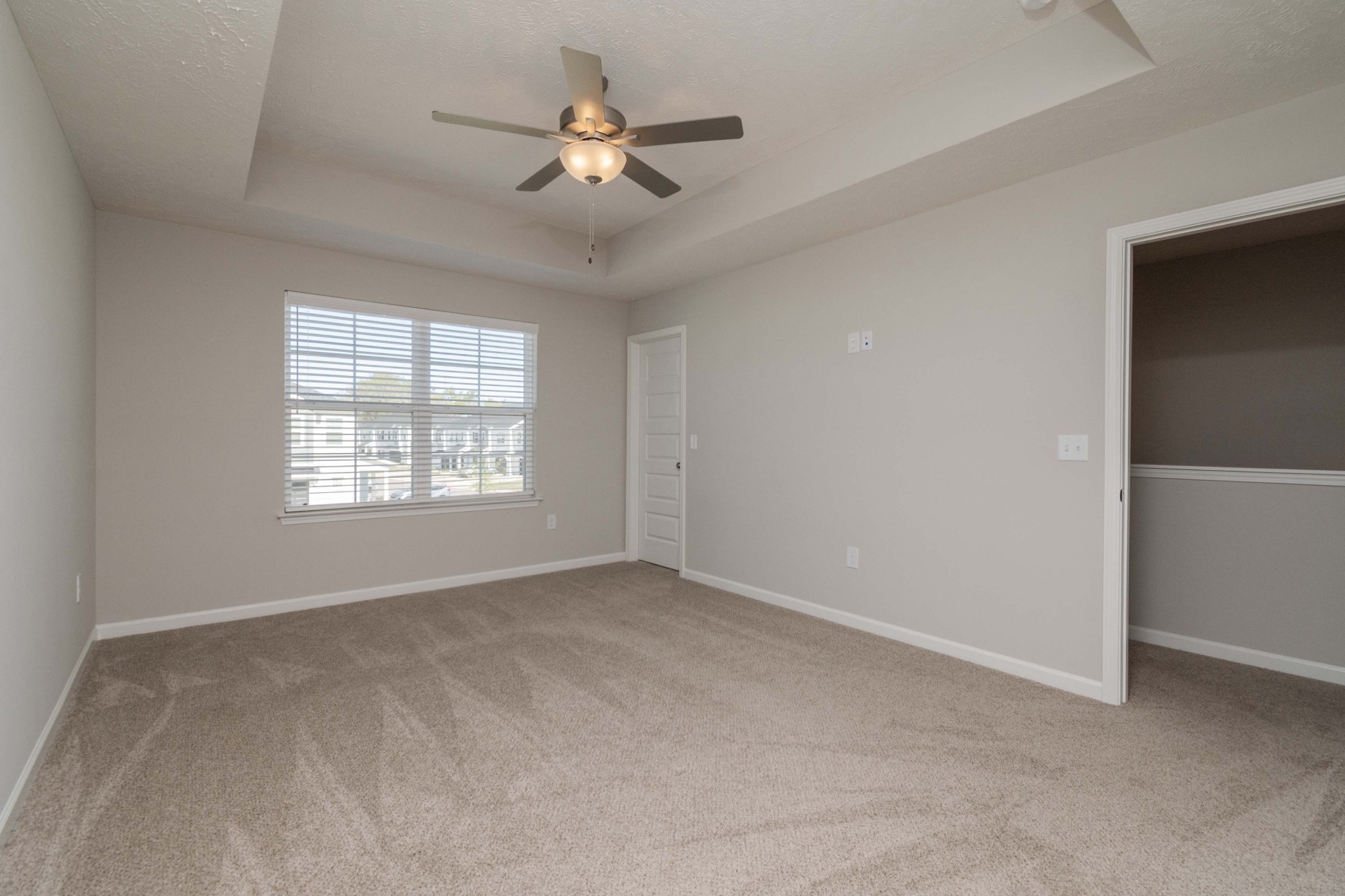 1852 Bethpage Dr Property Photo 14